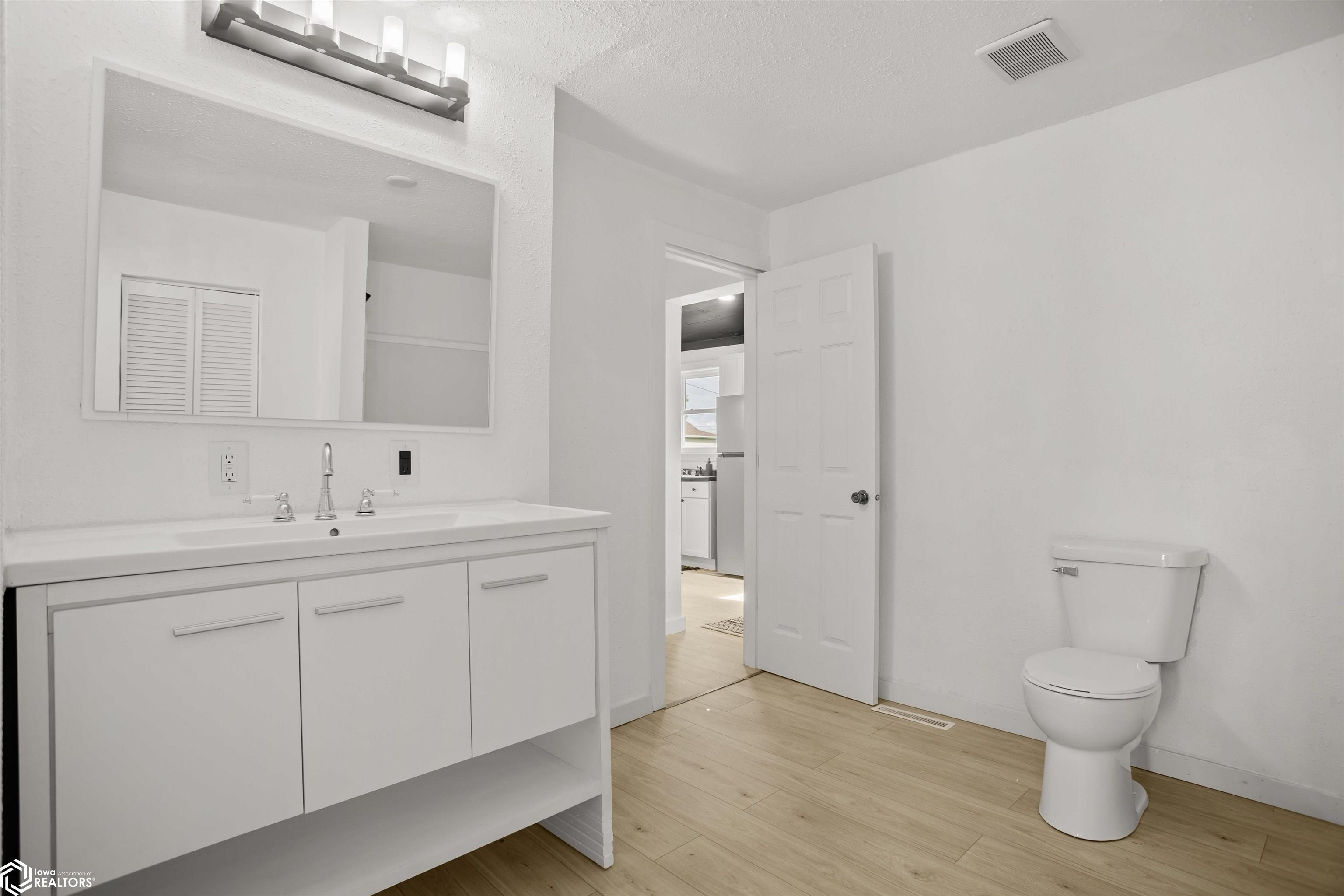 707 Bromley Street, Marshalltown, Iowa image 10