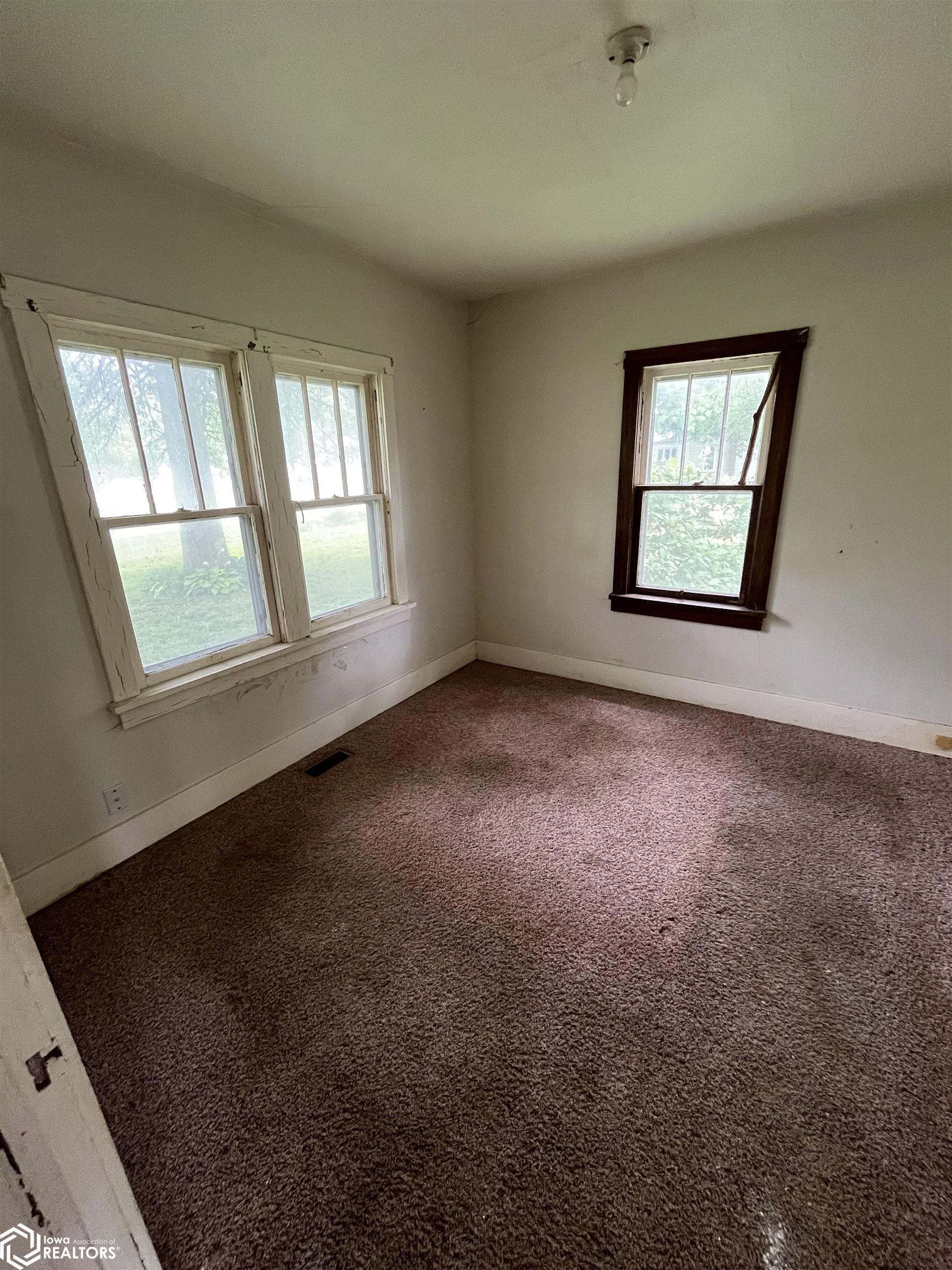 322 Winter Street, Humeston, Iowa image 18