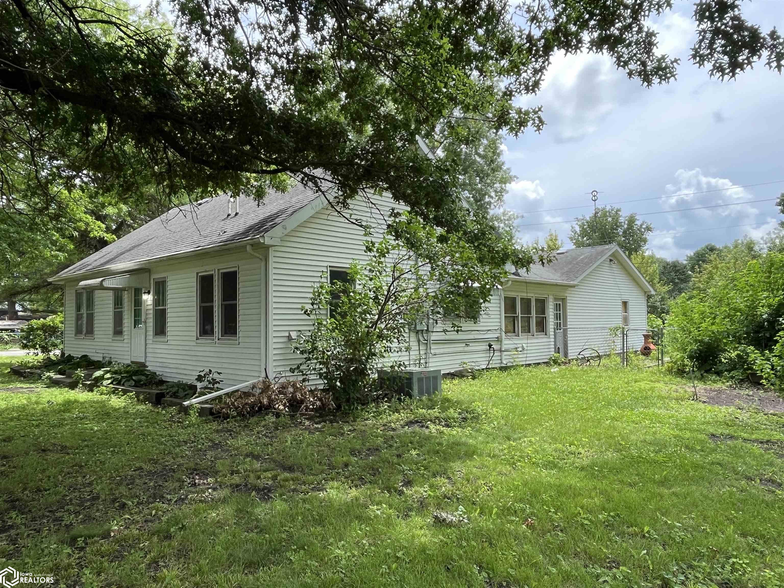 322 Winter Street, Humeston, Iowa image 5