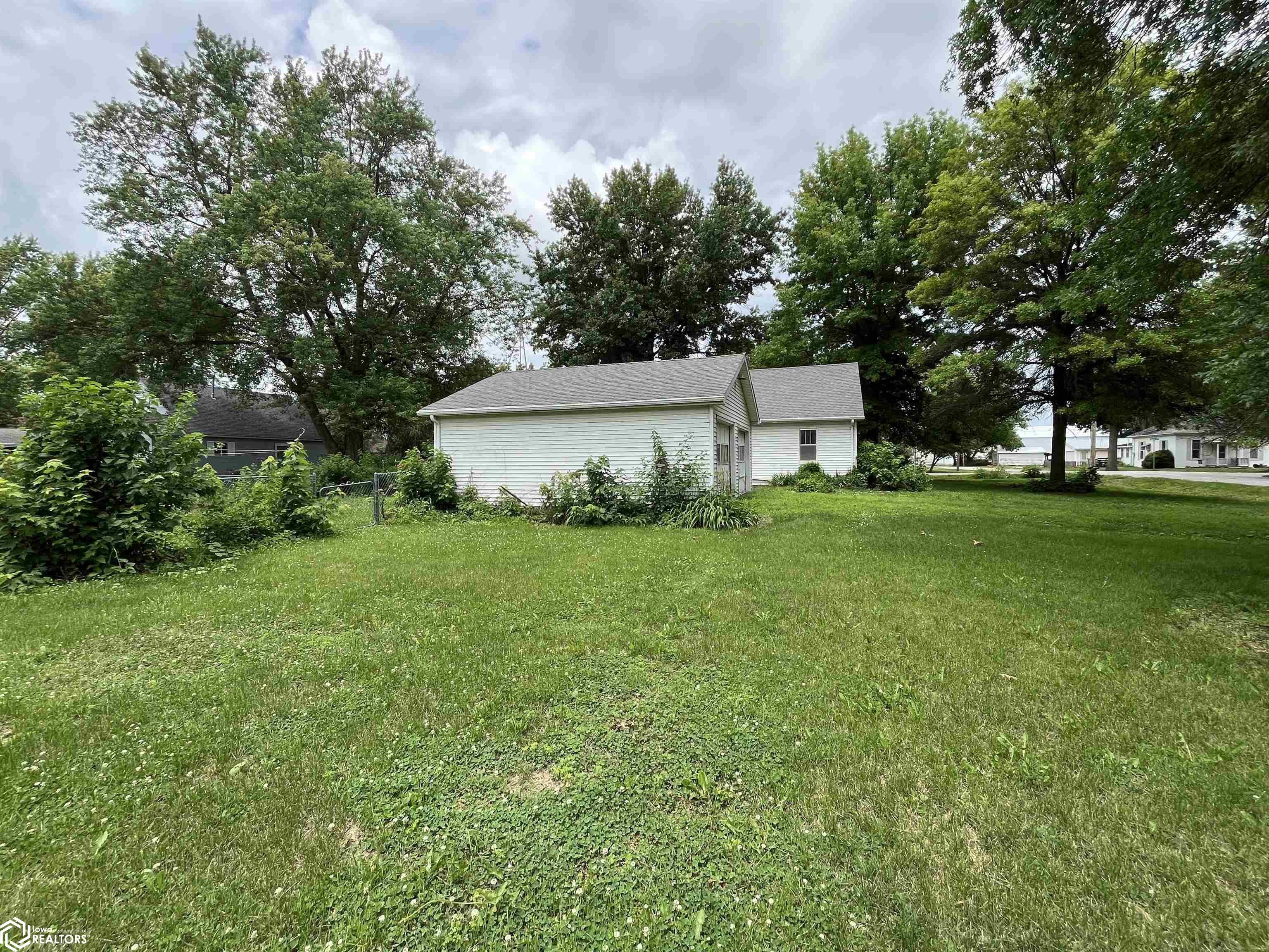 322 Winter Street, Humeston, Iowa image 9