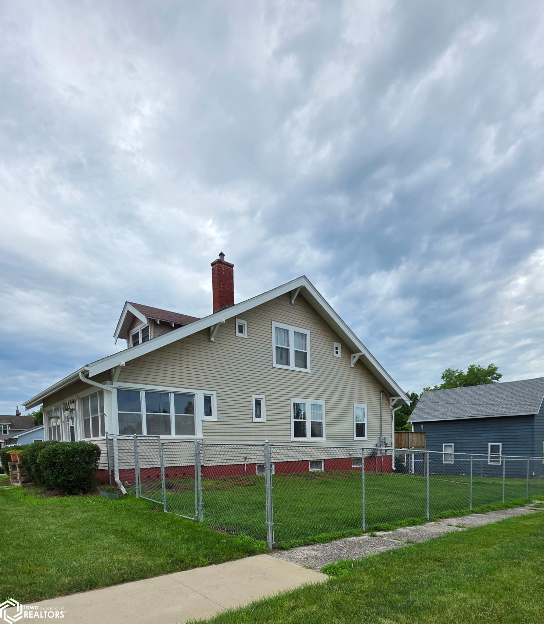 500 NW Church Street, Leon, Iowa image 2
