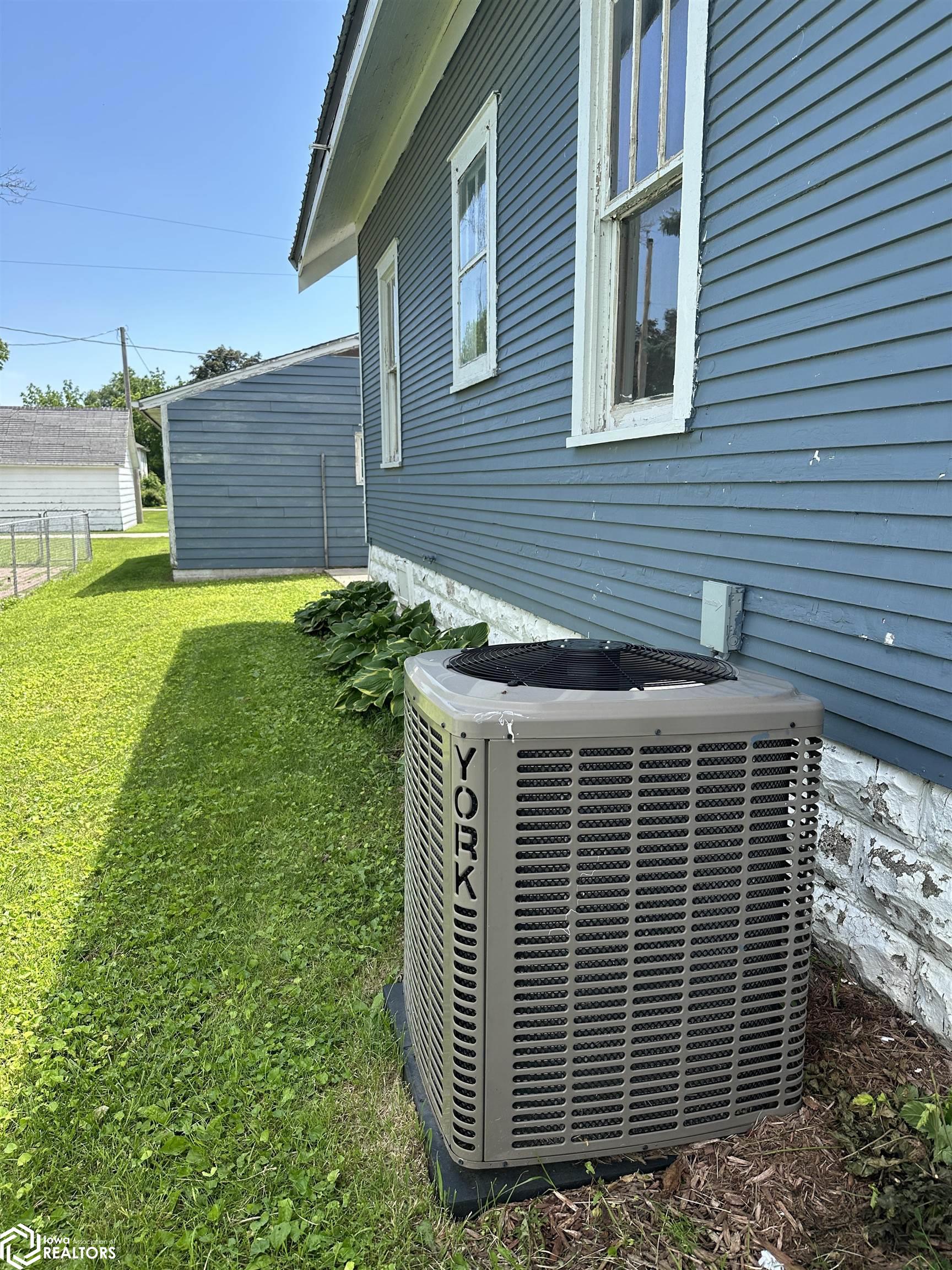 206 Cedar Street, Williams, Iowa image 19