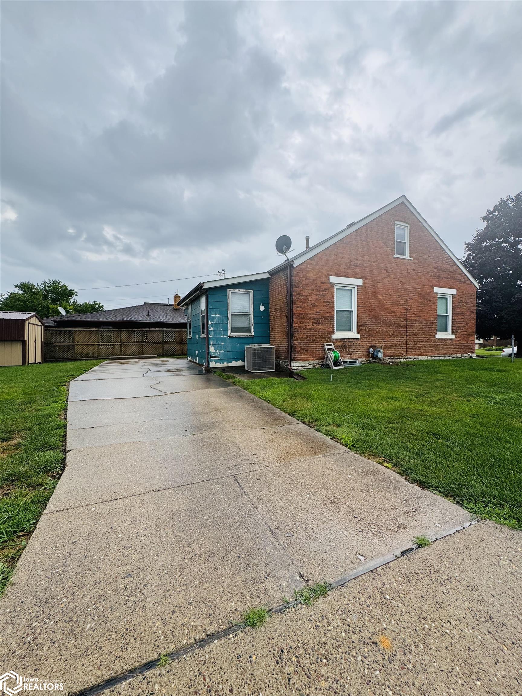 1735 Avenue E, Fort Madison, Iowa image 3