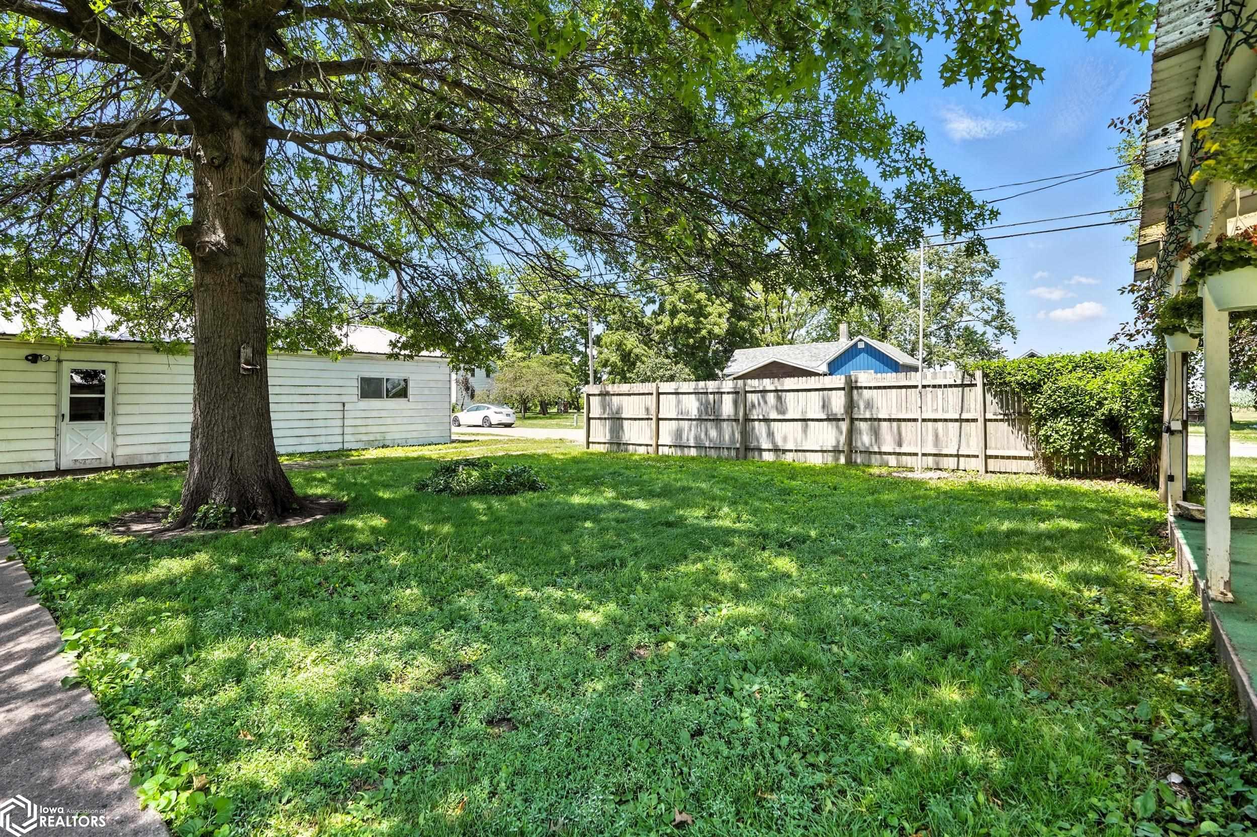 214 N Baker St, Keota, Iowa image 31