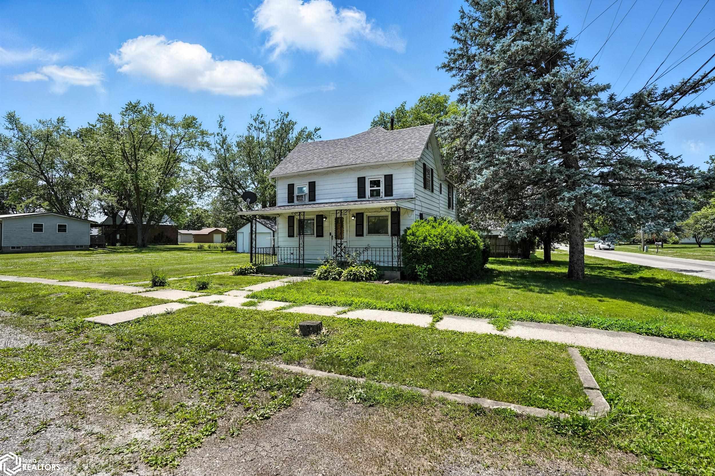 214 N Baker St, Keota, Iowa image 38