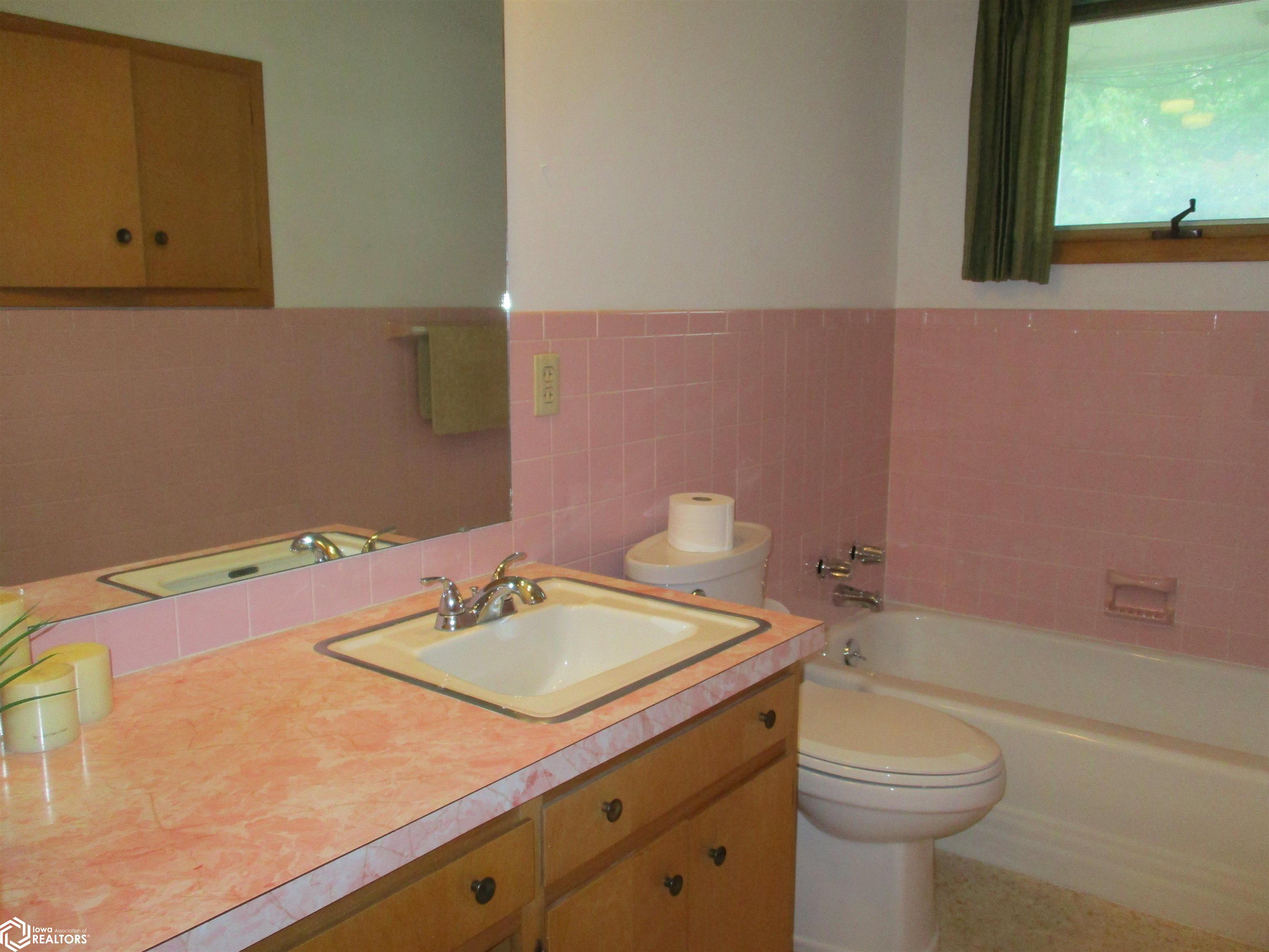 833 S Park Ave, Centerville, Iowa image 15