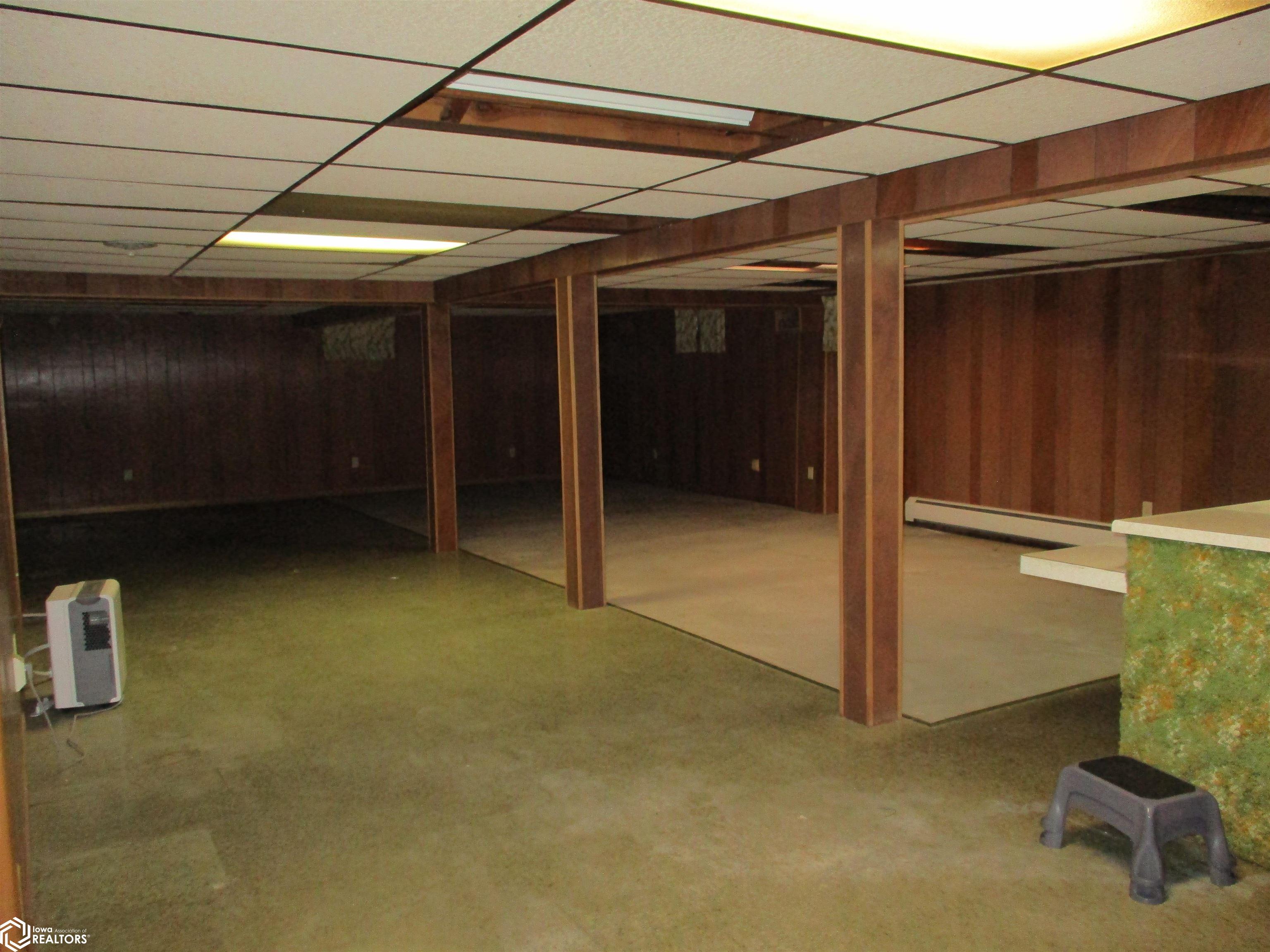 833 S Park Ave, Centerville, Iowa image 30