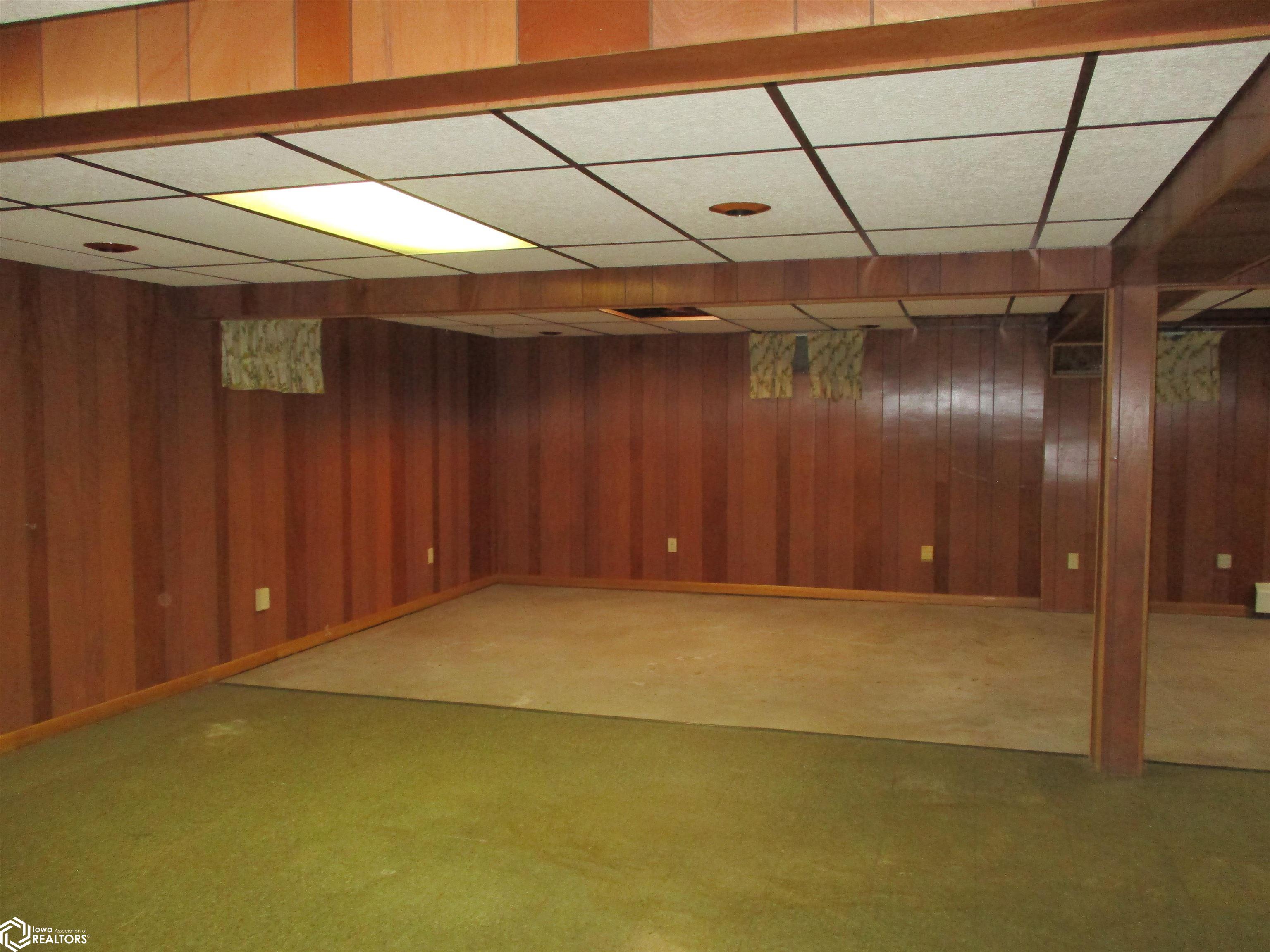 833 S Park Ave, Centerville, Iowa image 36