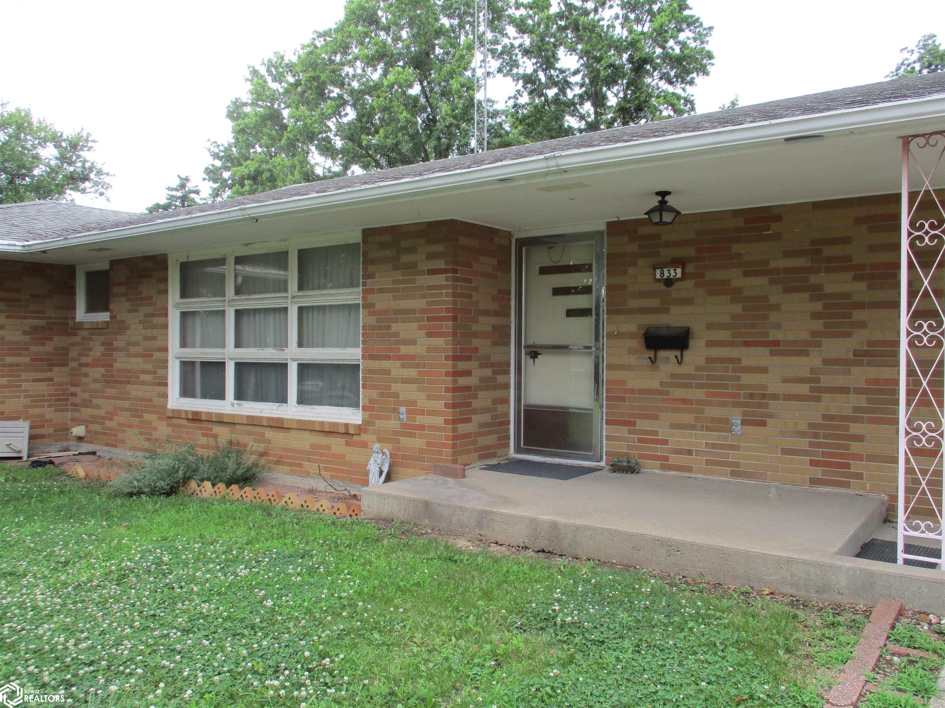 833 S Park Ave, Centerville, Iowa image 46