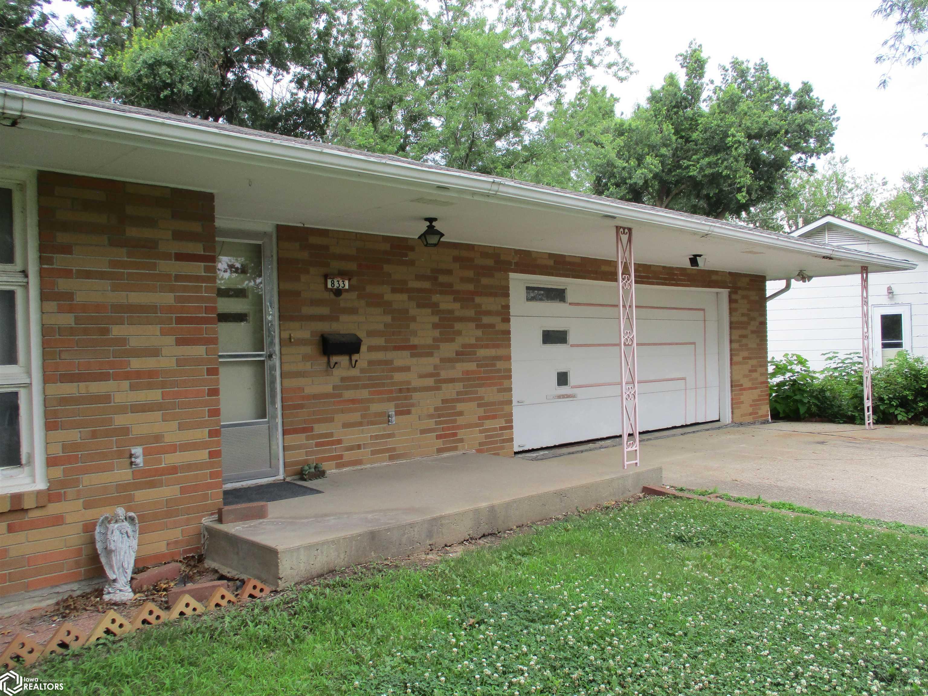 833 S Park Ave, Centerville, Iowa image 47