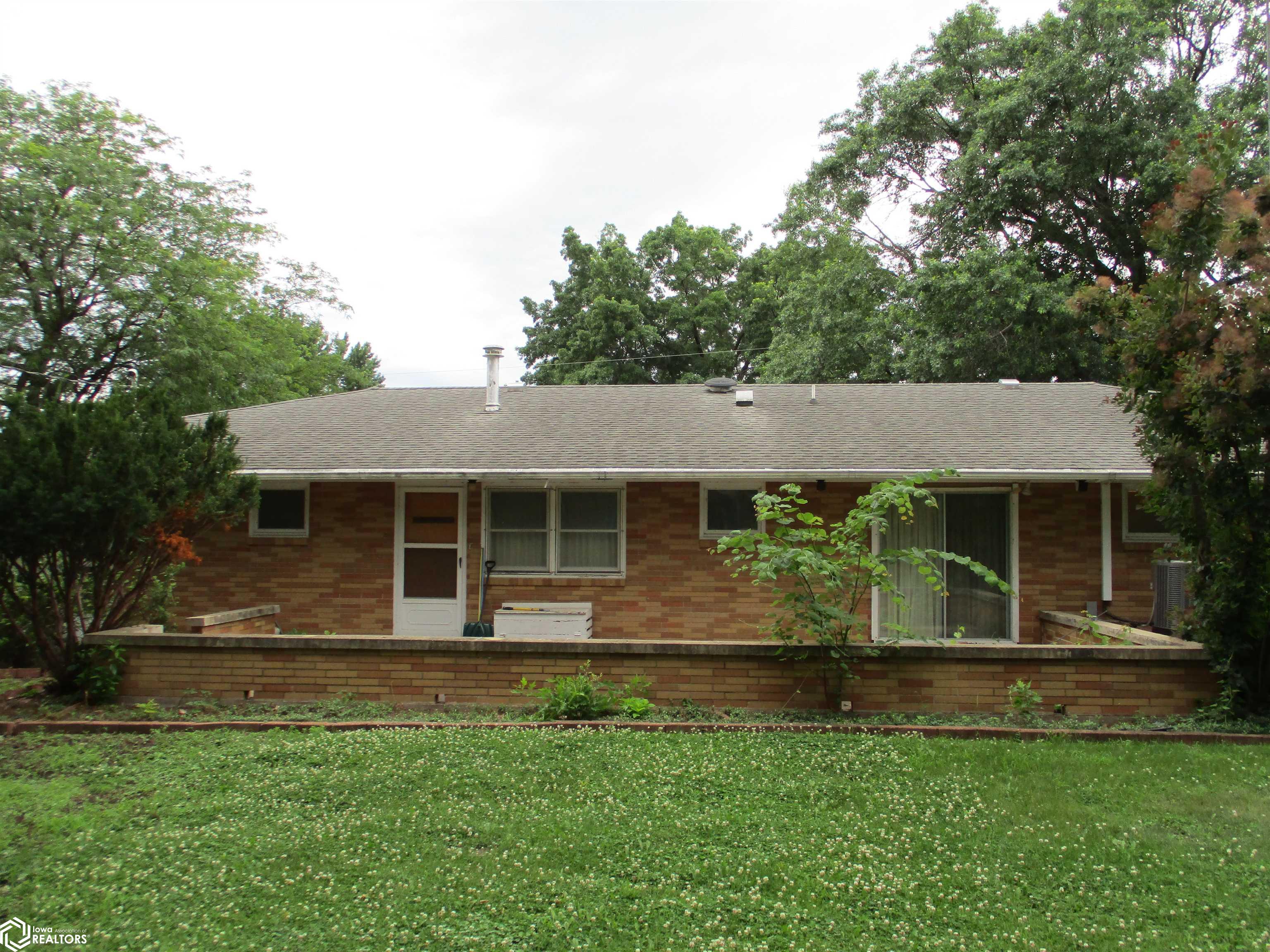 833 S Park Ave, Centerville, Iowa image 50