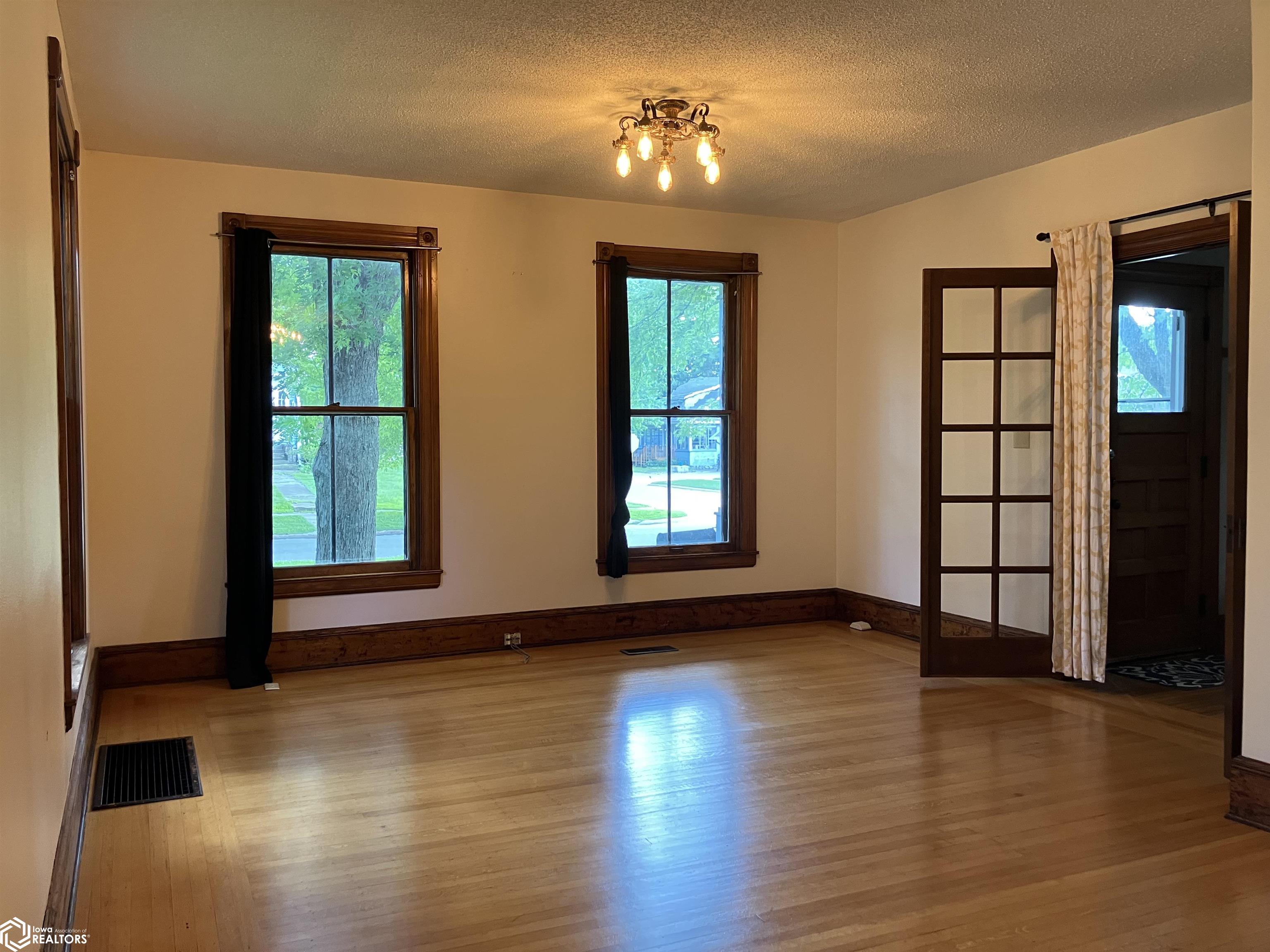 414 N 3rd Street, Clear Lake, Iowa image 3