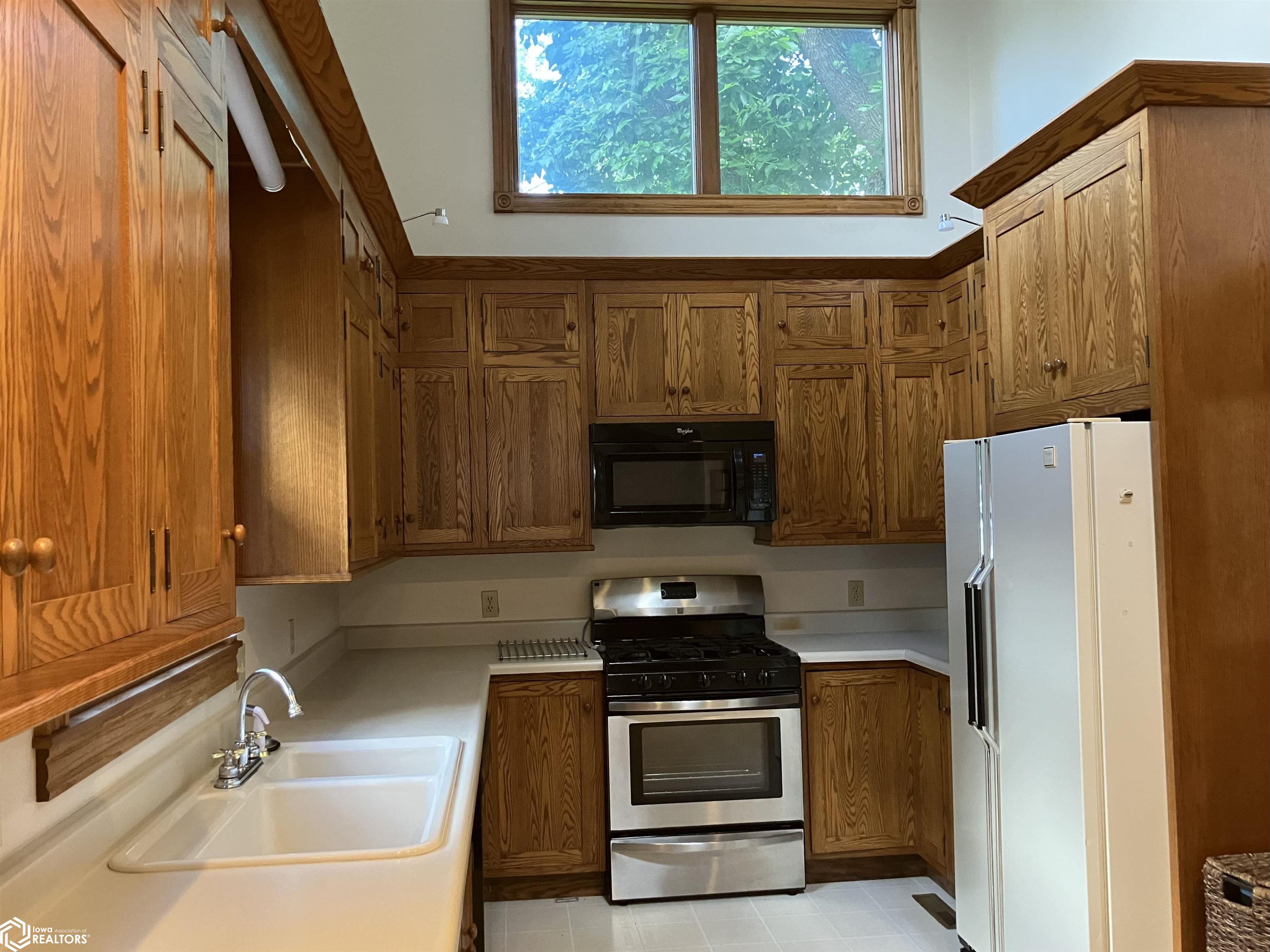 414 N 3rd Street, Clear Lake, Iowa image 4