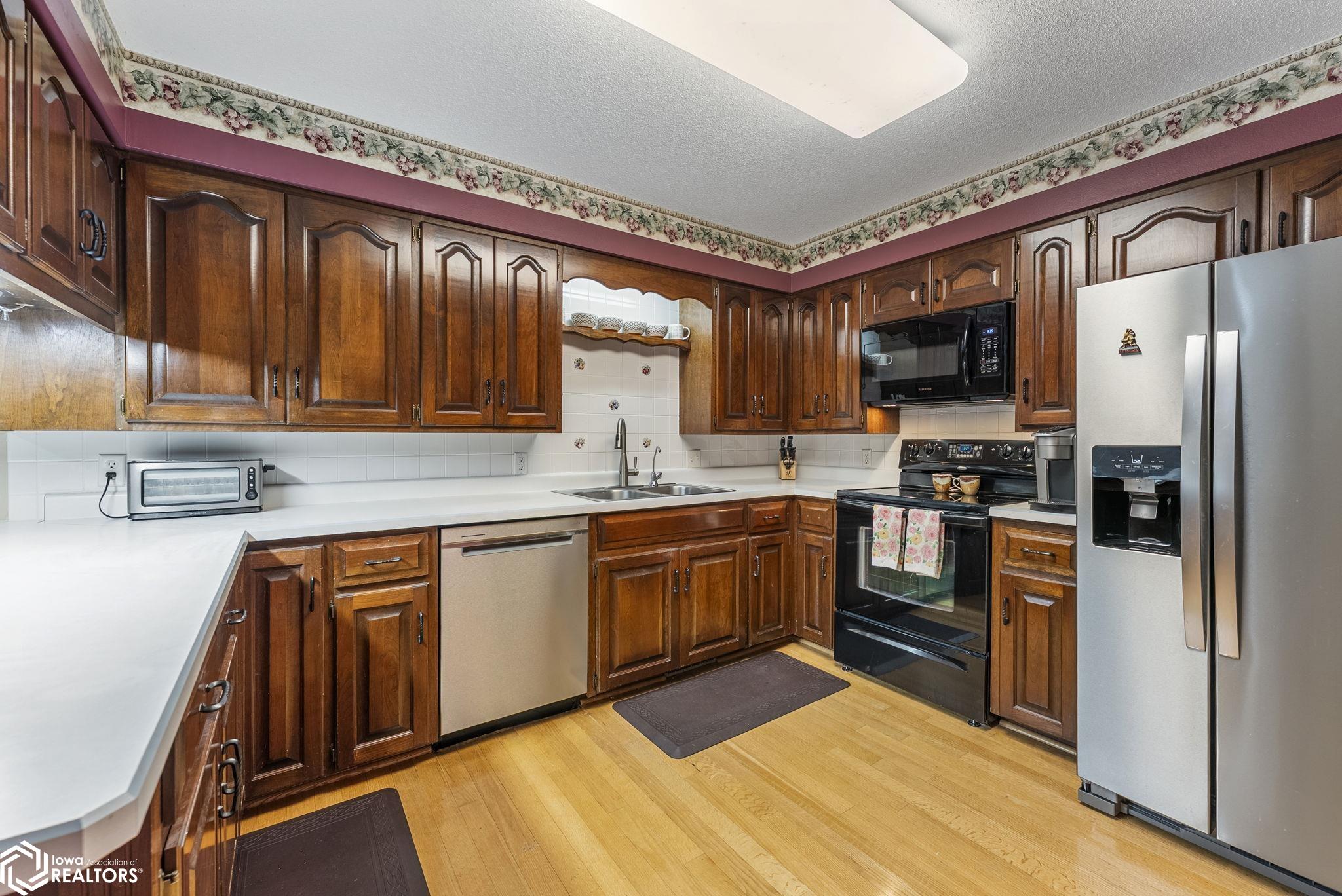 742 S 10th Avenue, Washington, Iowa image 13