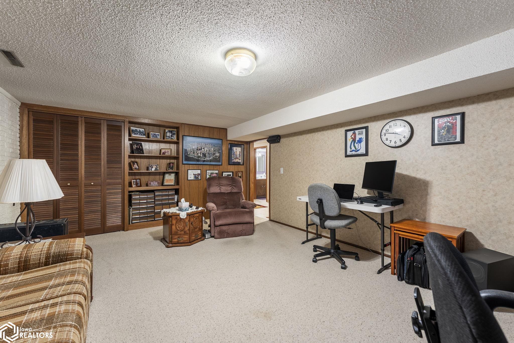 742 S 10th Avenue, Washington, Iowa image 26