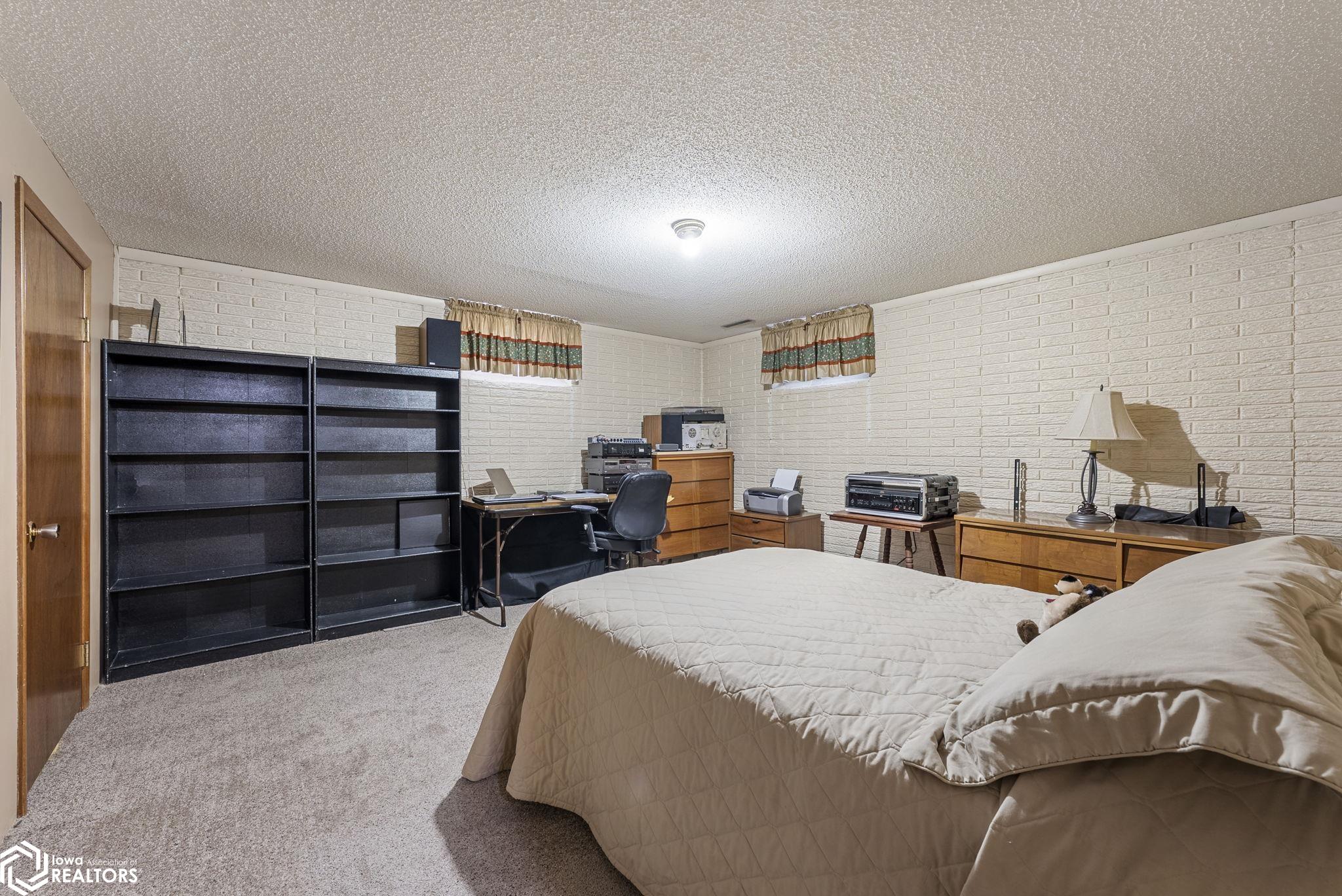 742 S 10th Avenue, Washington, Iowa image 30