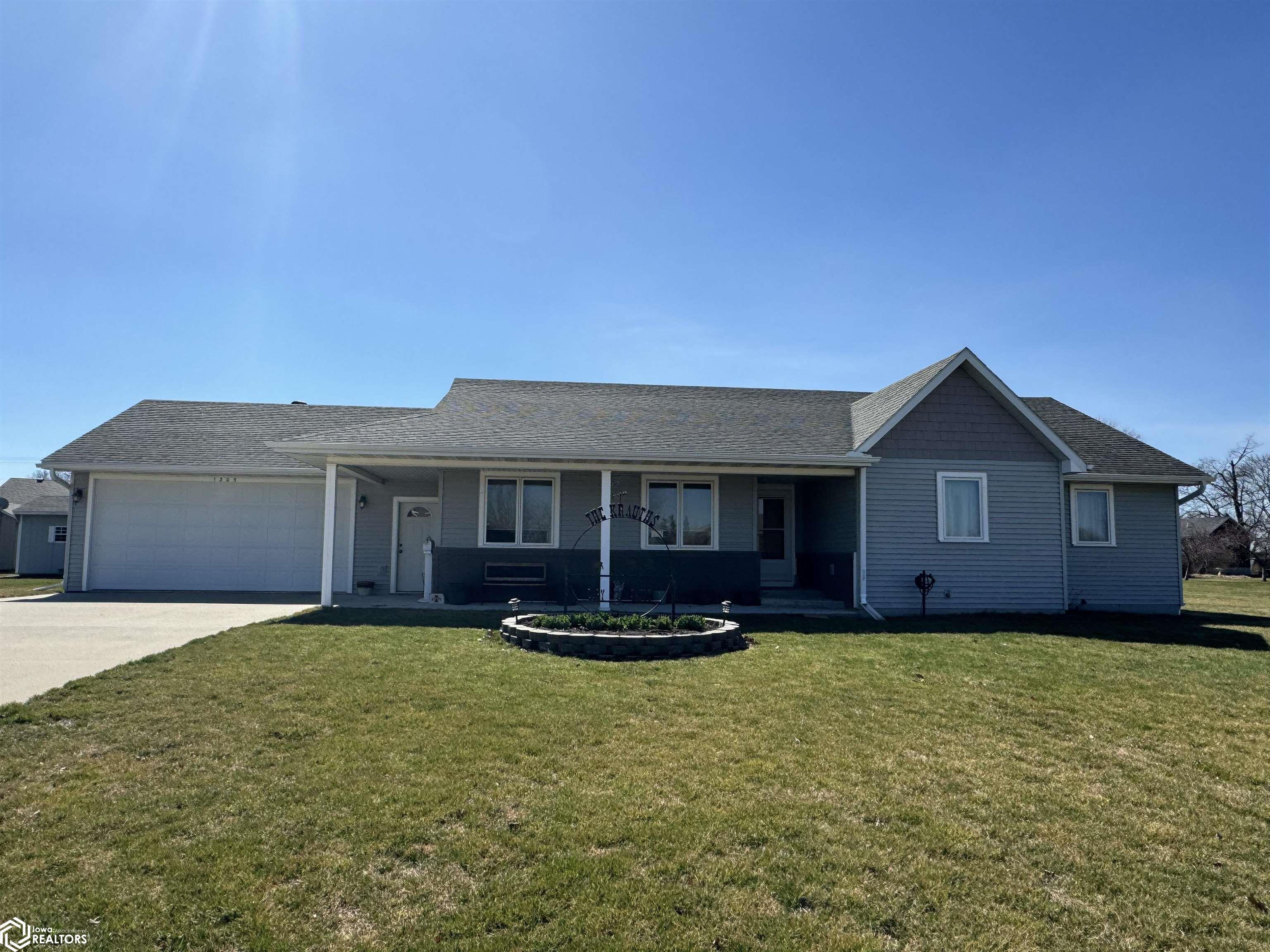 1305 N Mulberry Street, Creston, Iowa image 1