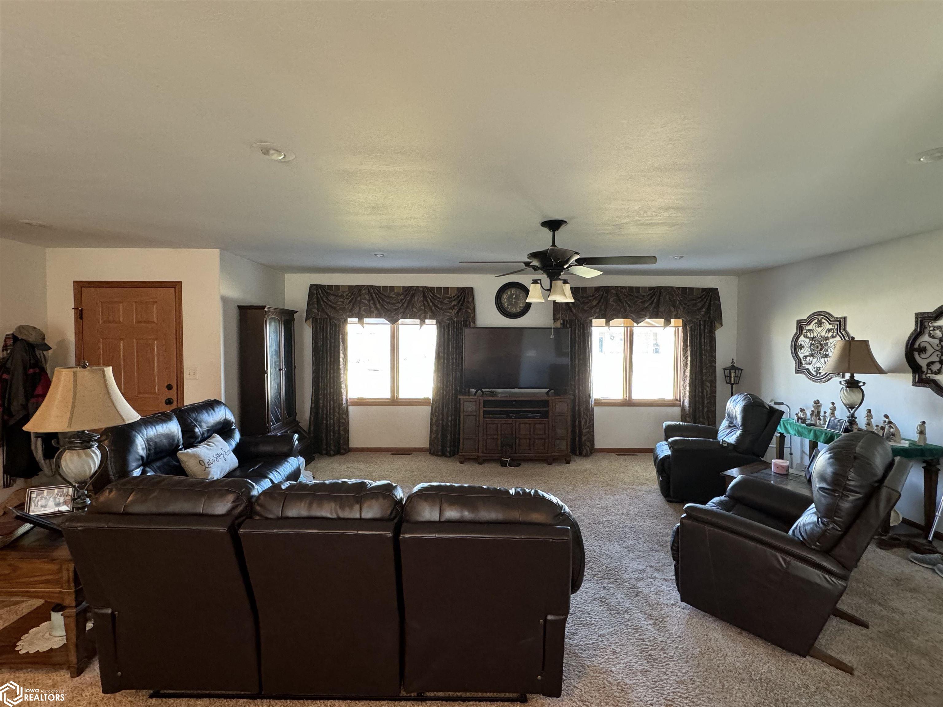 1305 N Mulberry Street, Creston, Iowa image 4