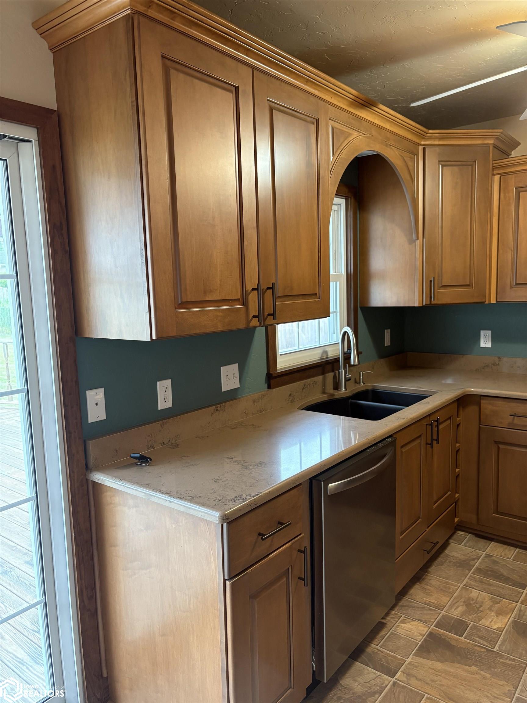 213 Lynwood Avenue, Ottumwa, Iowa image 12