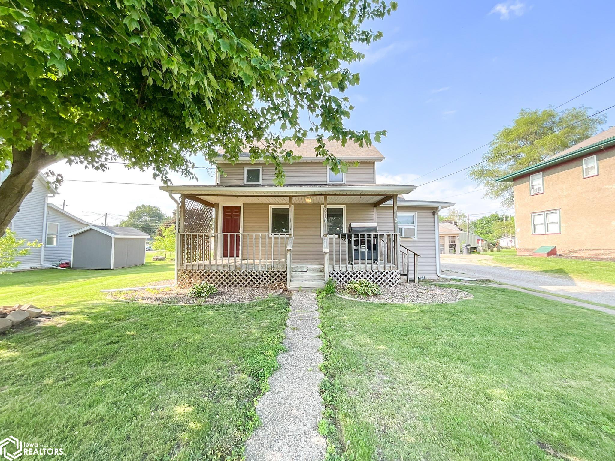 407 W Market Street, New Sharon, Iowa image 1