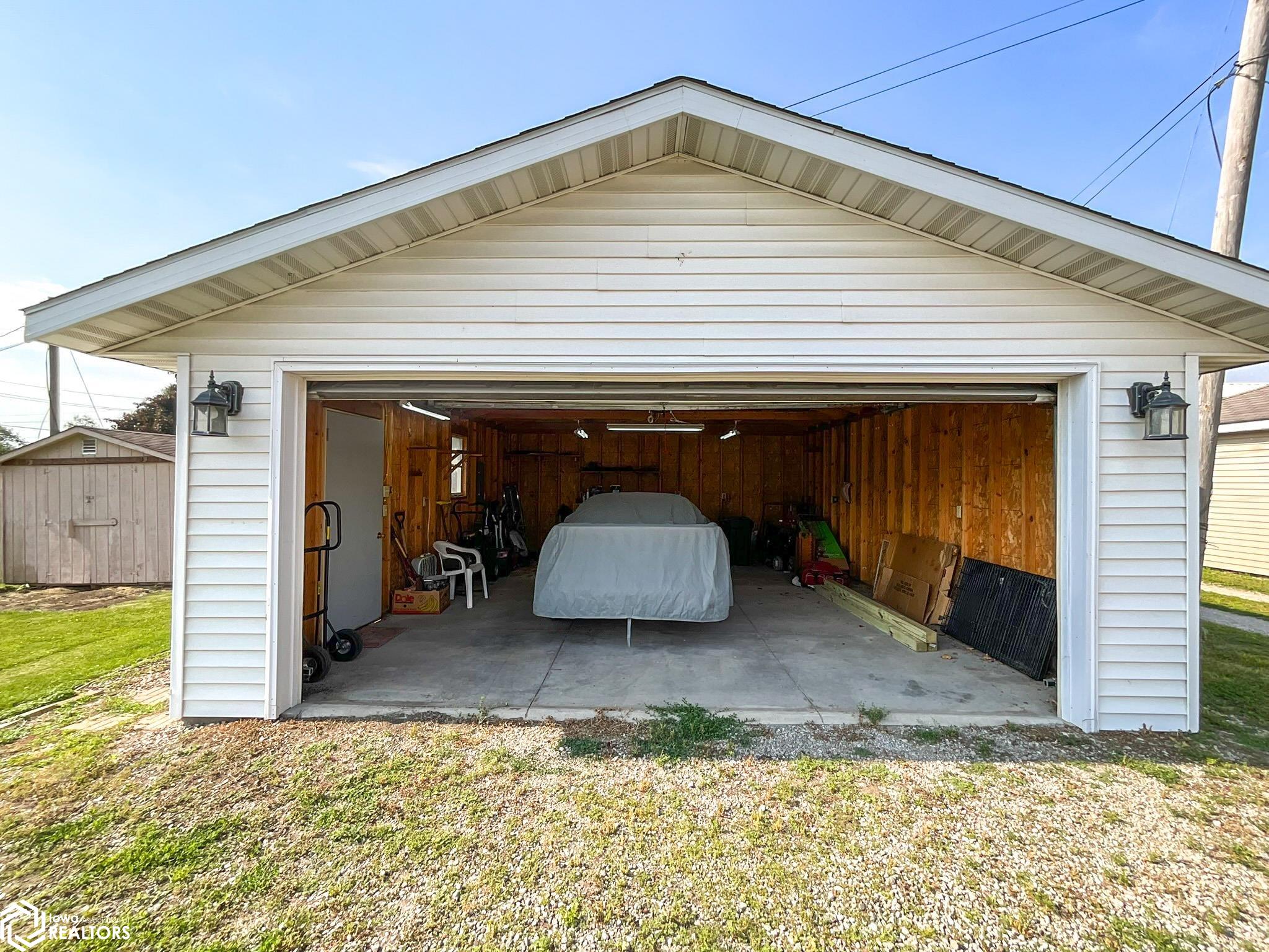 407 W Market Street, New Sharon, Iowa image 5