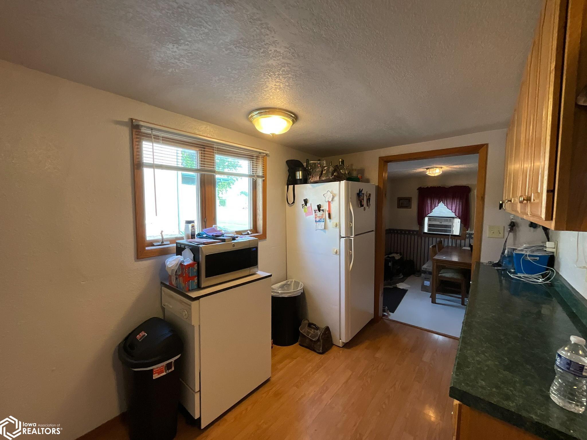 407 W Market Street, New Sharon, Iowa image 9