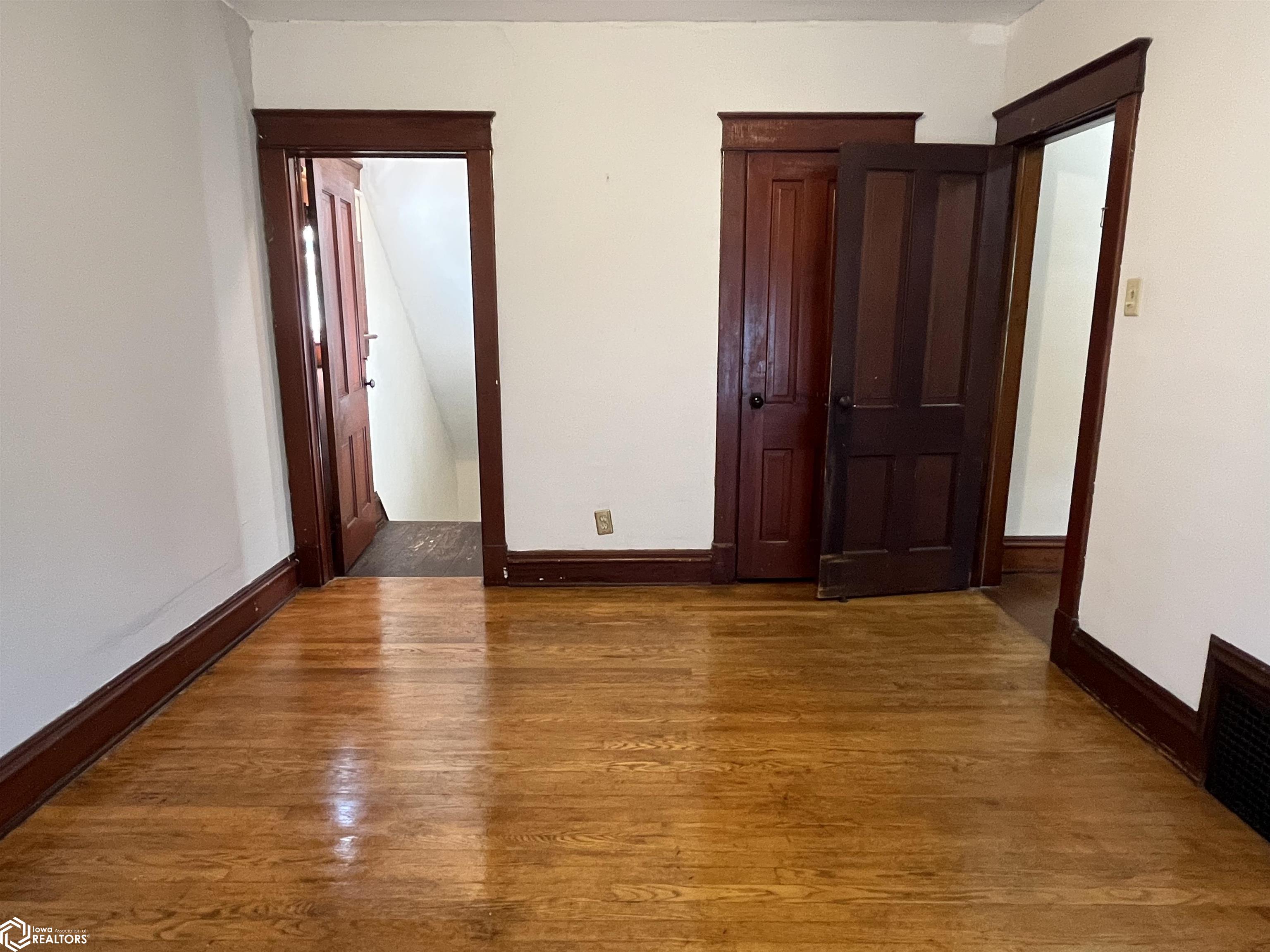 325 S Main Street, Albia, Iowa image 30