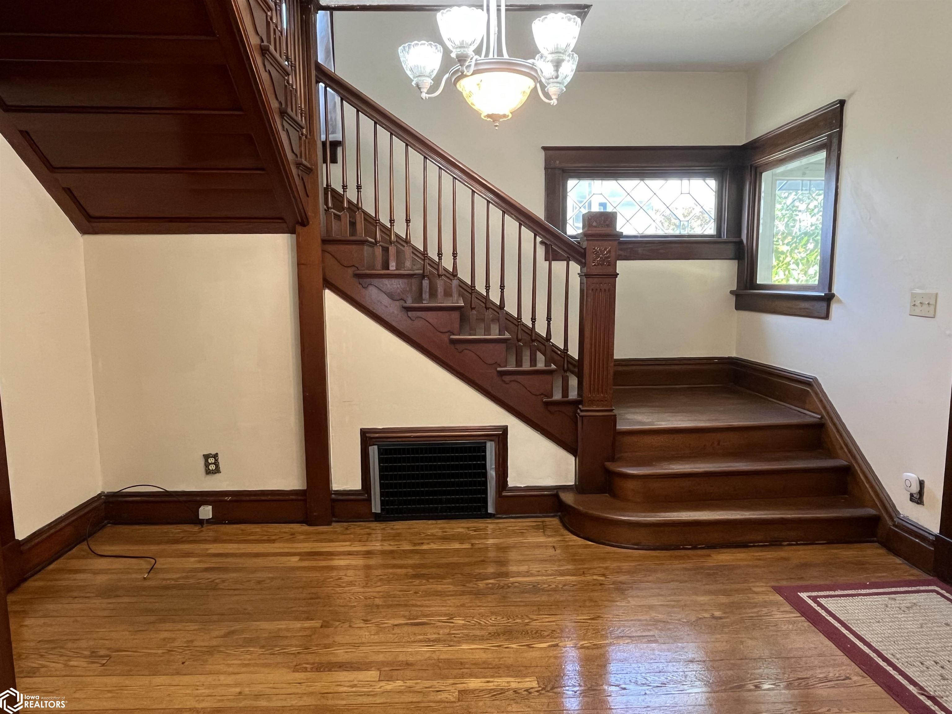 325 S Main Street, Albia, Iowa image 6