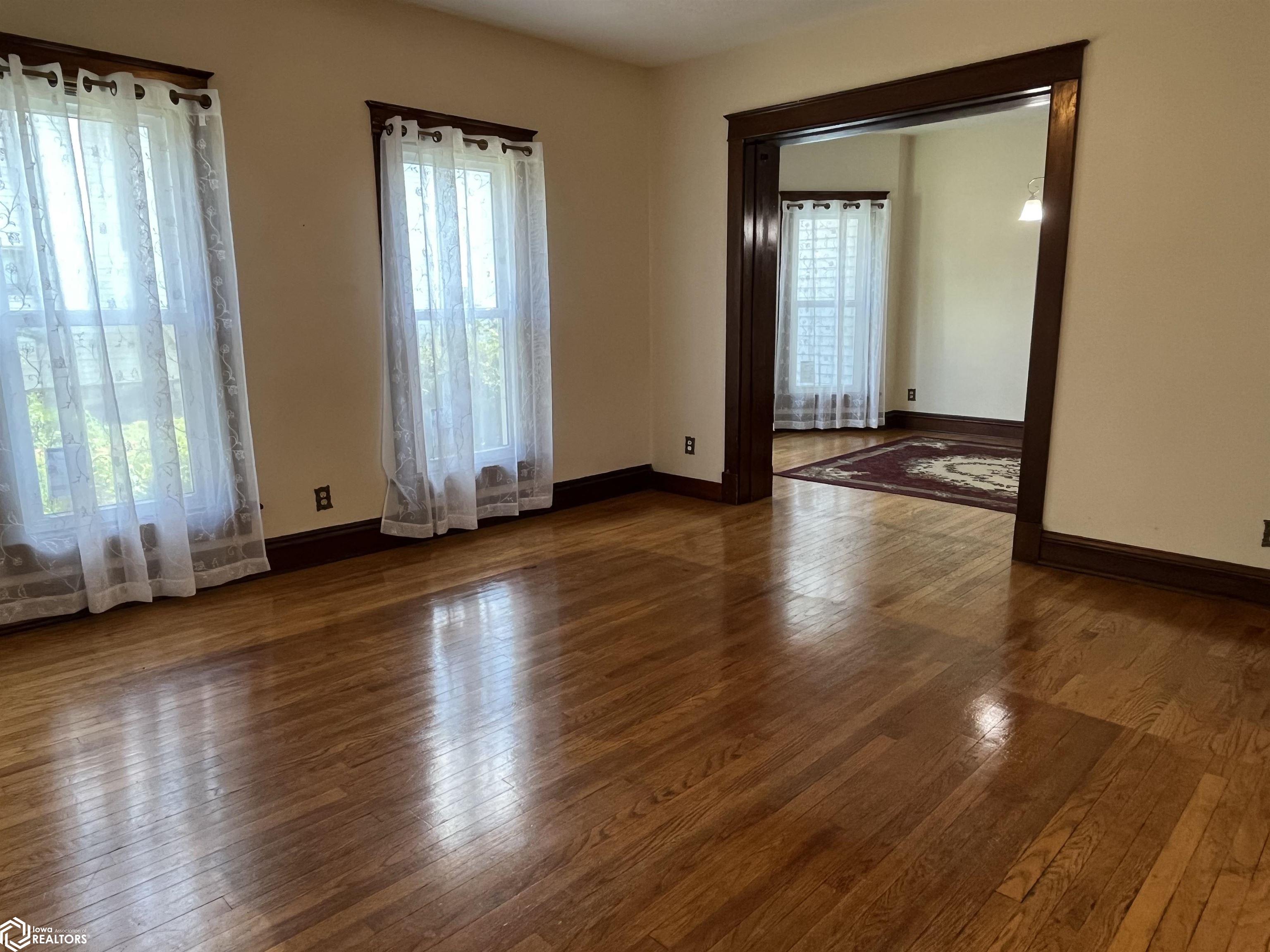 325 S Main Street, Albia, Iowa image 9