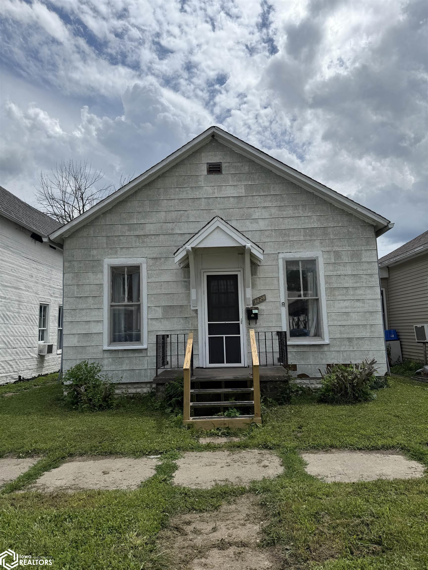 1328 Avenue G, Fort Madison, Iowa image 1