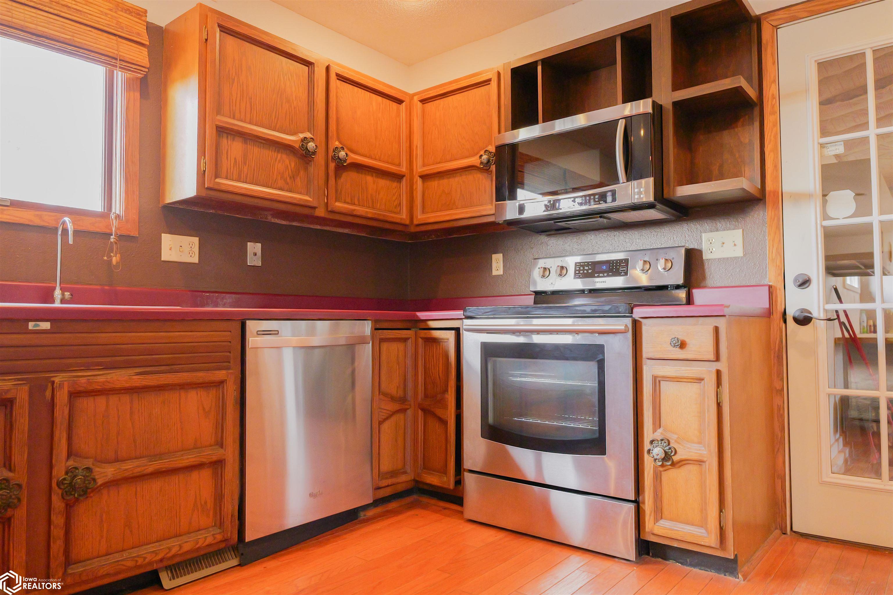 12317 Celestia Drive, Burlington, Iowa image 11