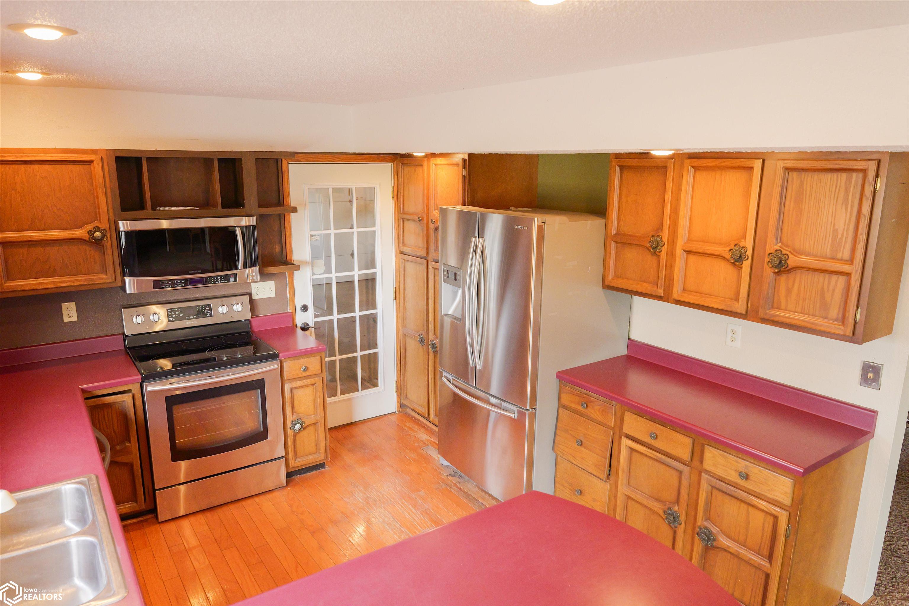 12317 Celestia Drive, Burlington, Iowa image 12