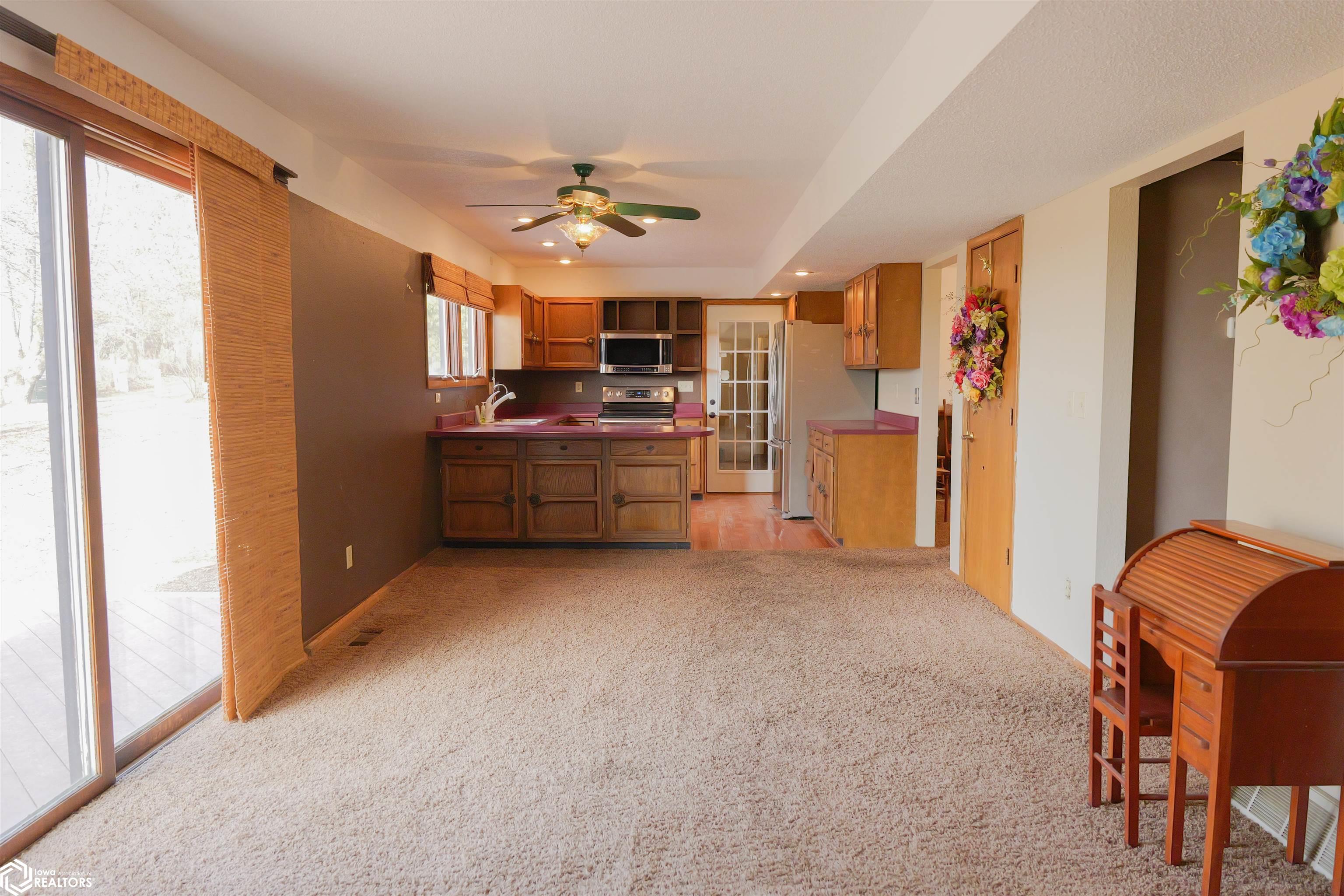 12317 Celestia Drive, Burlington, Iowa image 14
