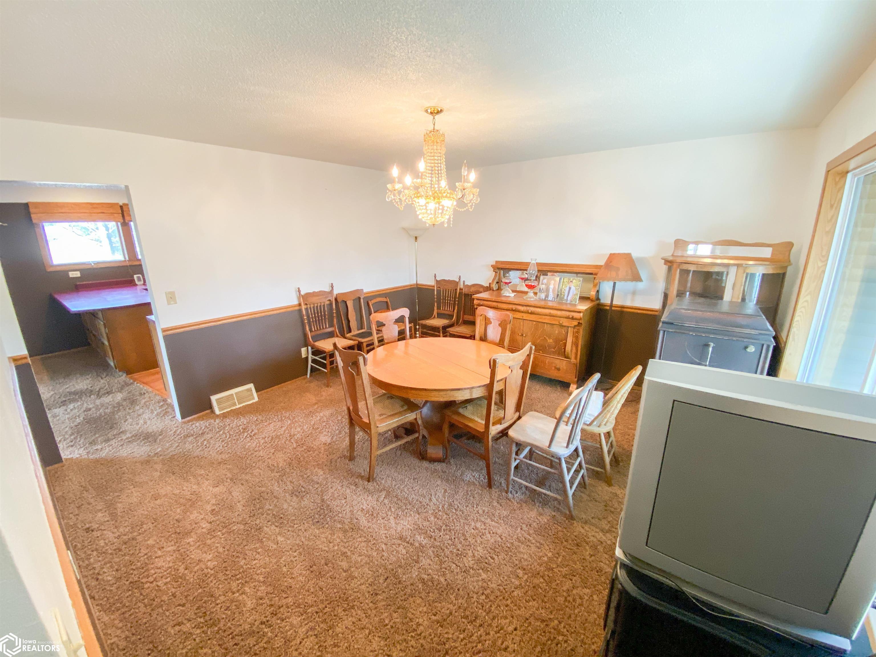 12317 Celestia Drive, Burlington, Iowa image 16