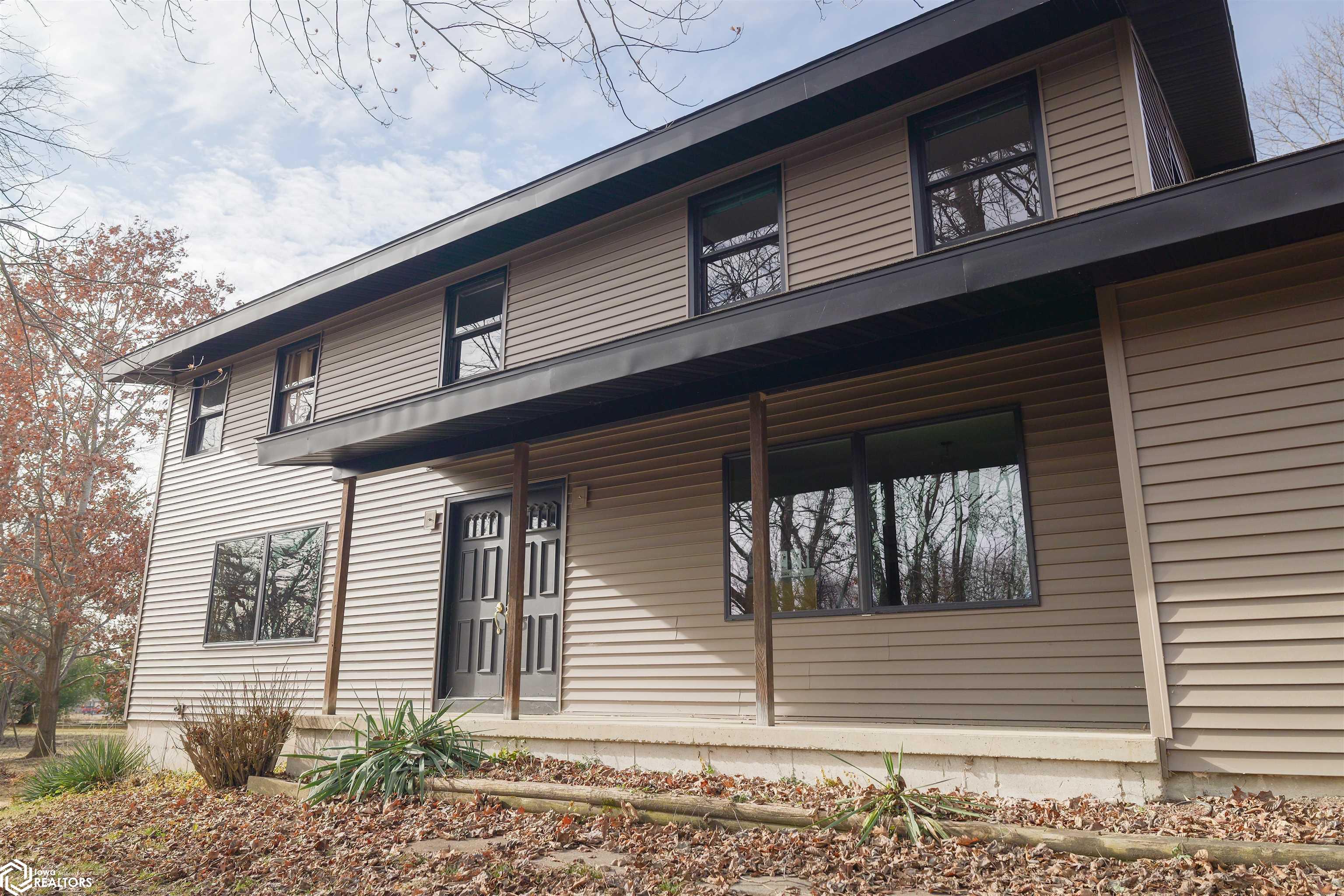 12317 Celestia Drive, Burlington, Iowa image 3