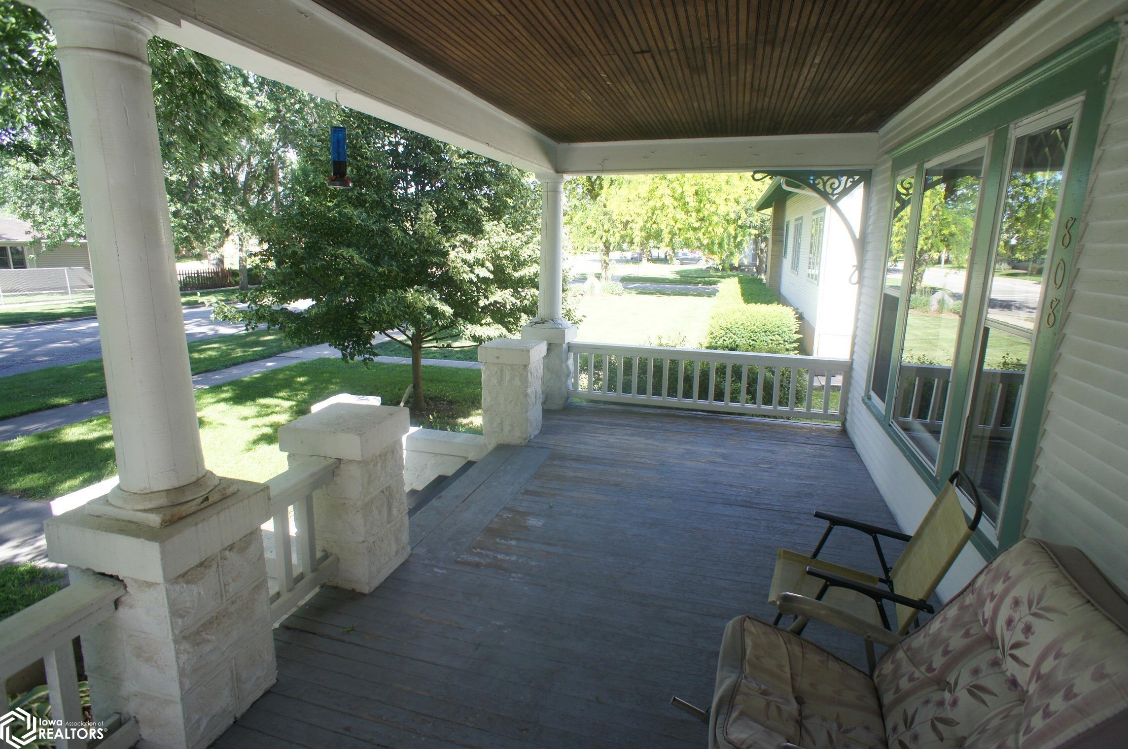 808 Elm Street, Webster City, Iowa image 3