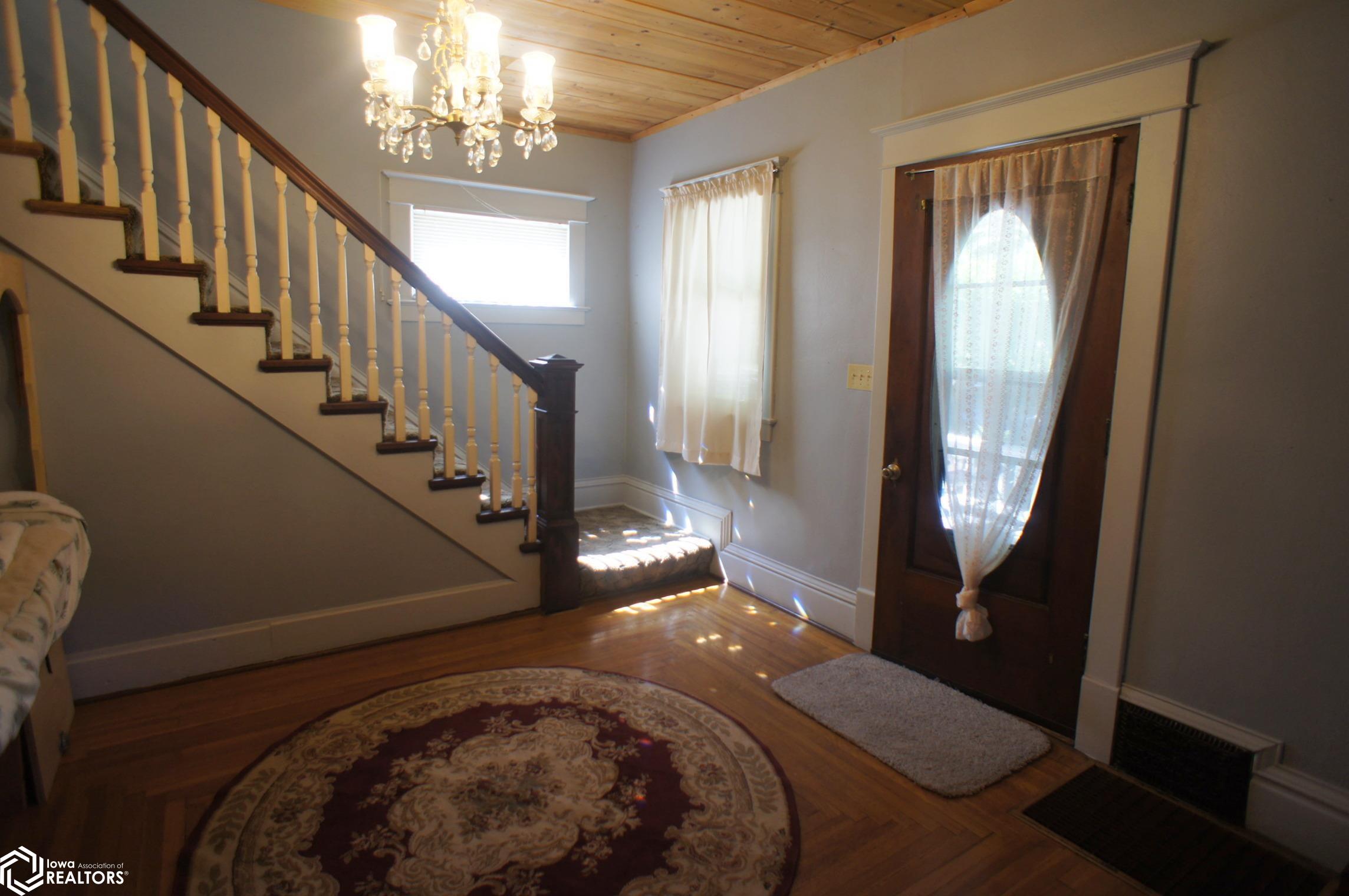 808 Elm Street, Webster City, Iowa image 4