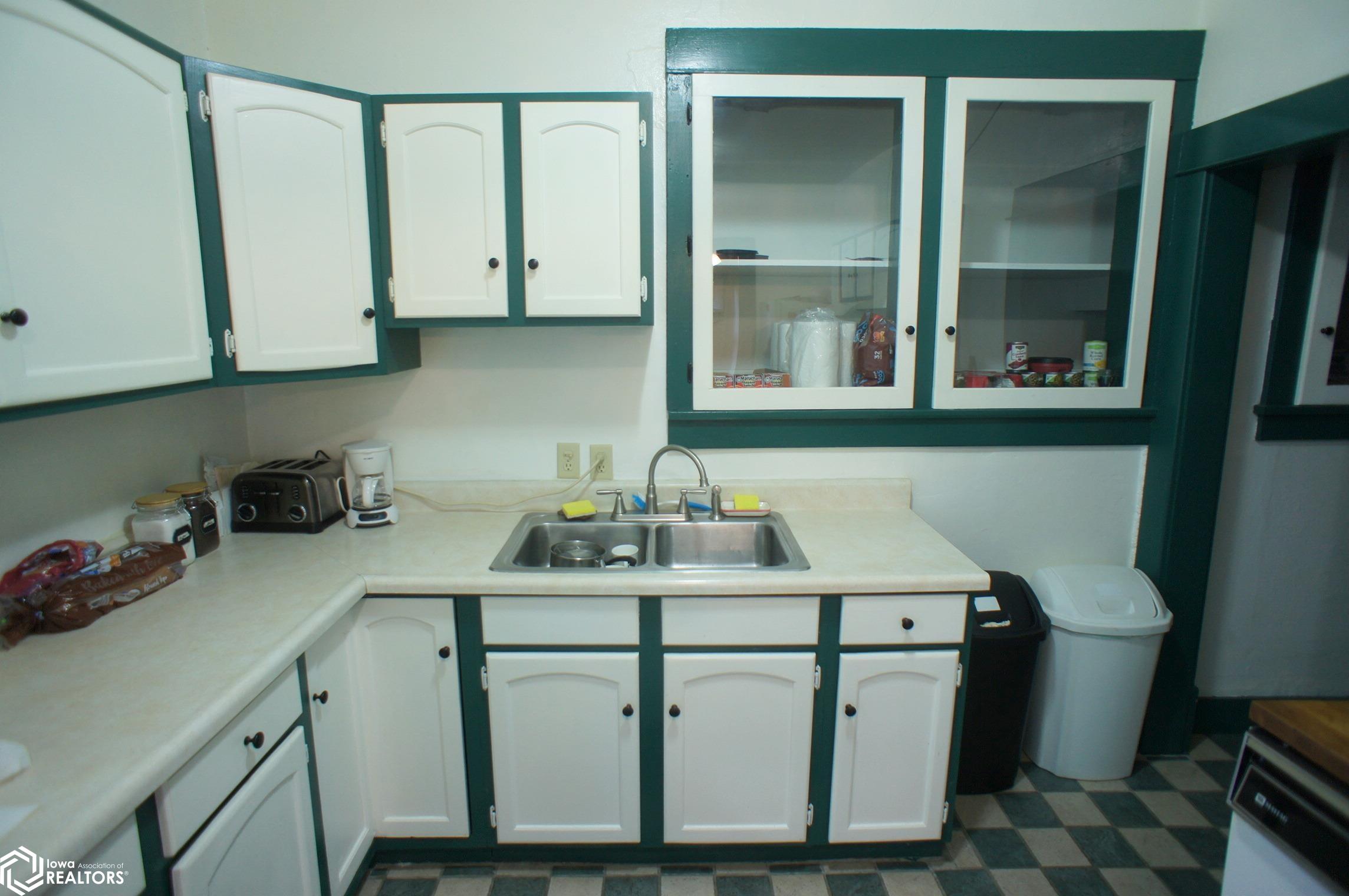 808 Elm Street, Webster City, Iowa image 10