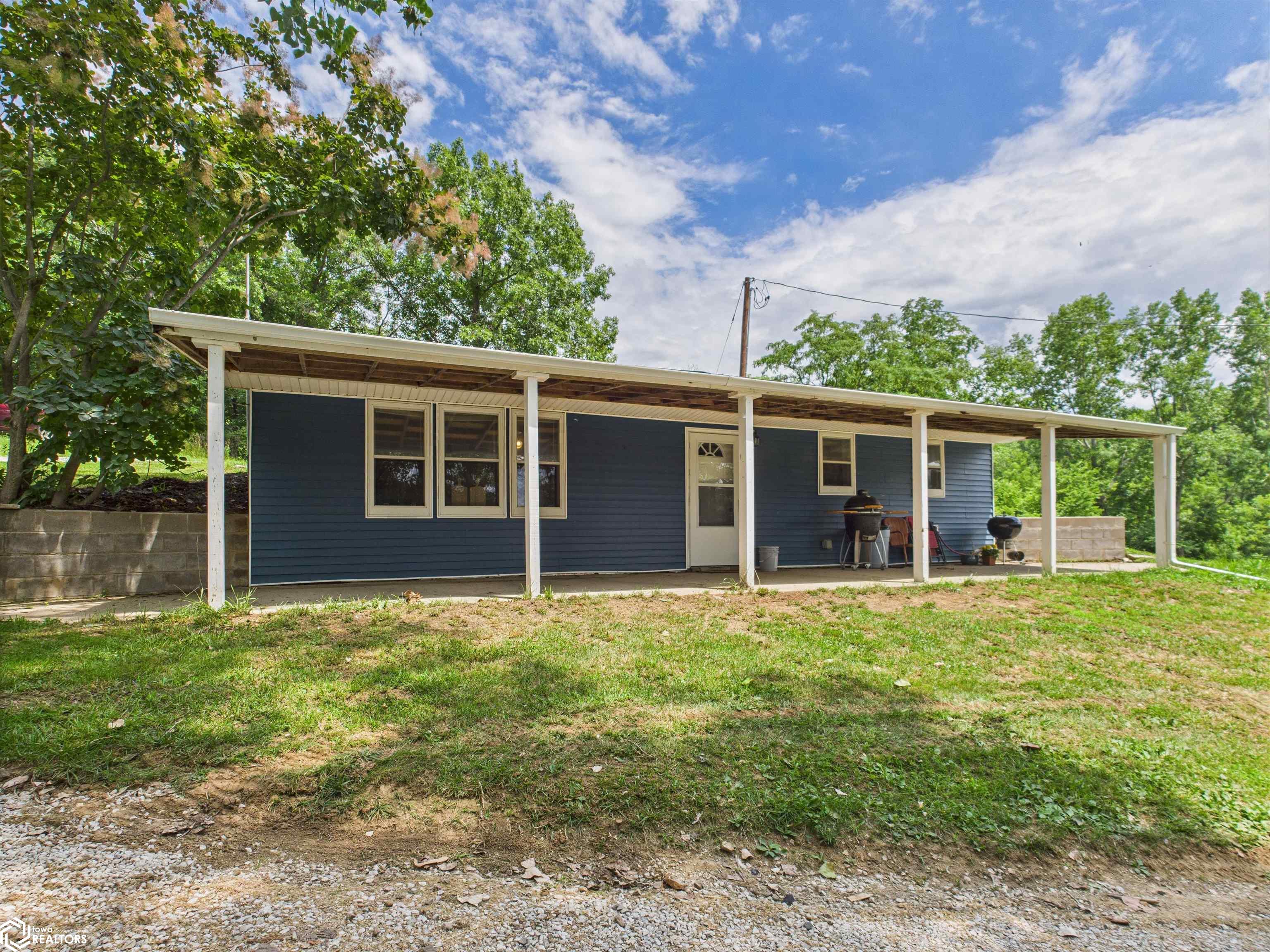 7273 Cliffland Road, Ottumwa, Iowa image 1