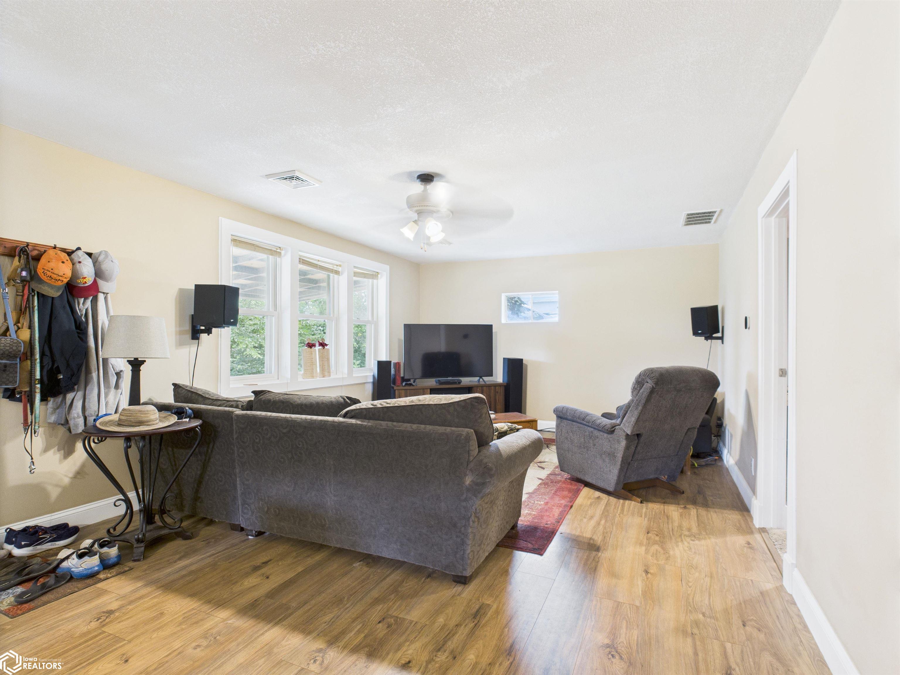 7273 Cliffland Road, Ottumwa, Iowa image 13