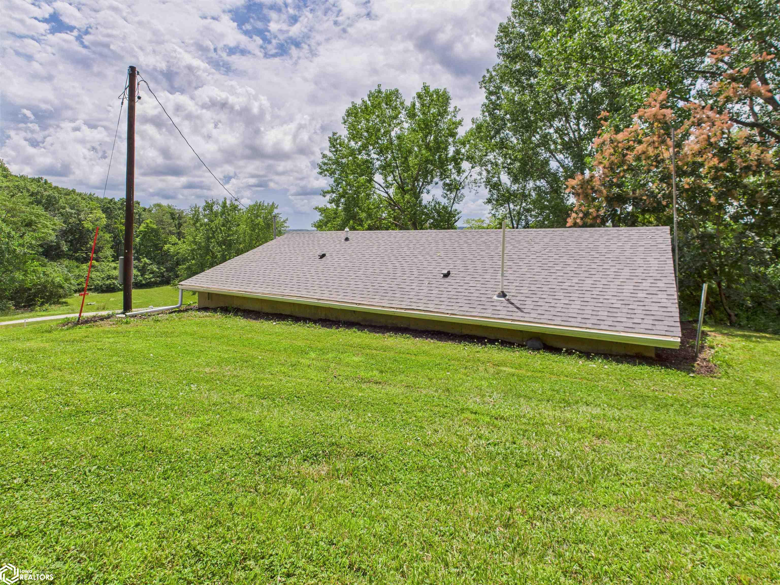 7273 Cliffland Road, Ottumwa, Iowa image 18