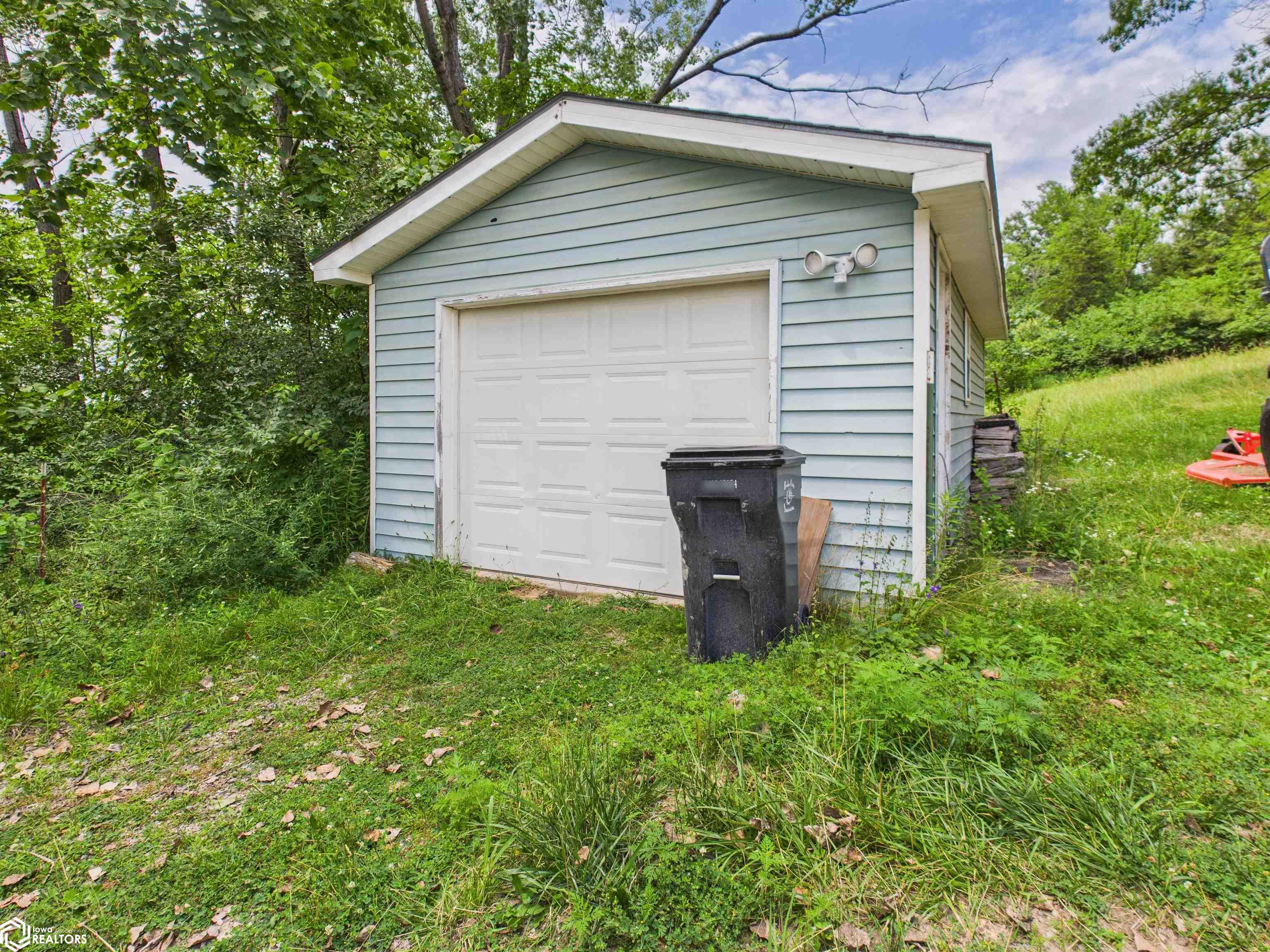 7273 Cliffland Road, Ottumwa, Iowa image 19