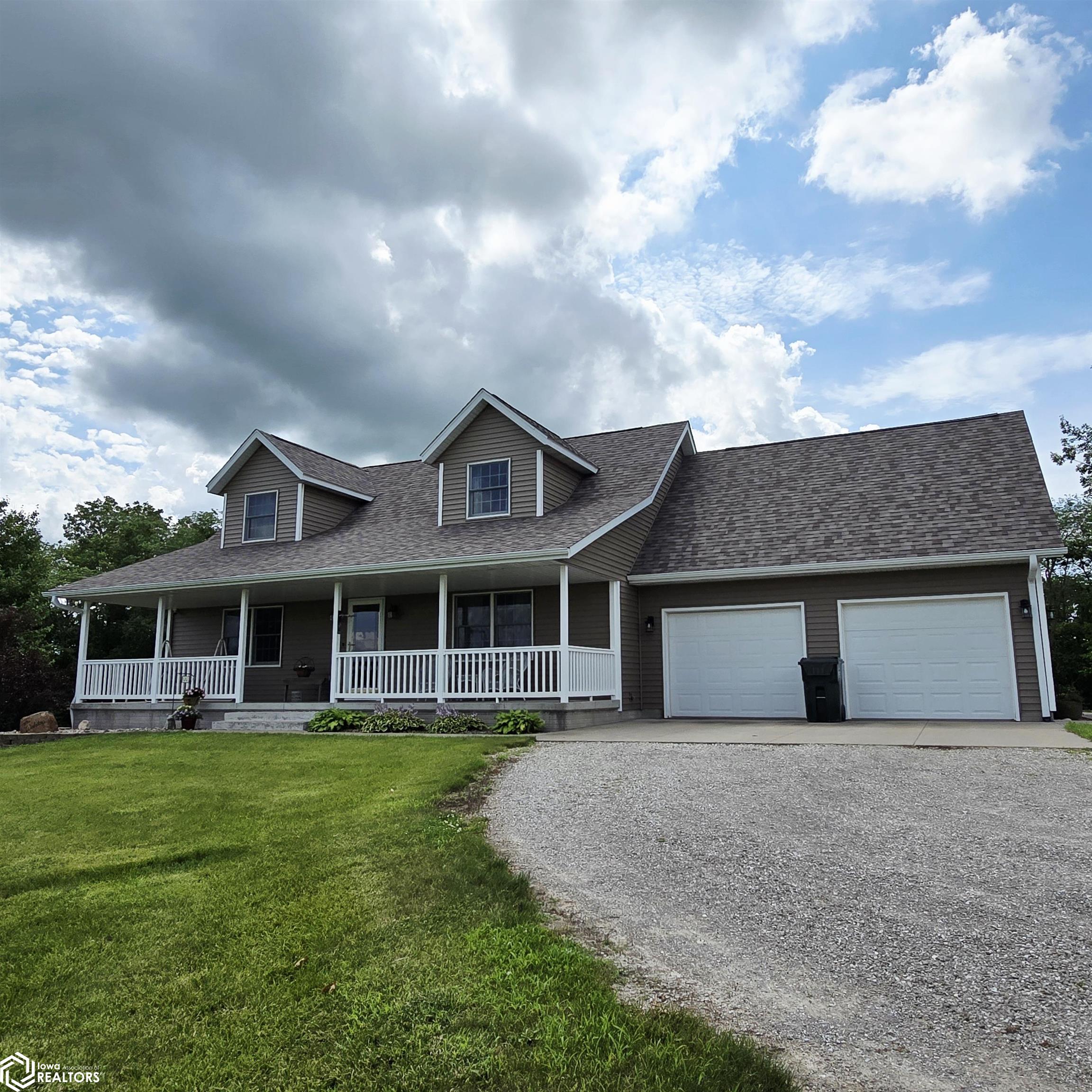 2196 Oxford Avenue, Oskaloosa, Iowa image 1
