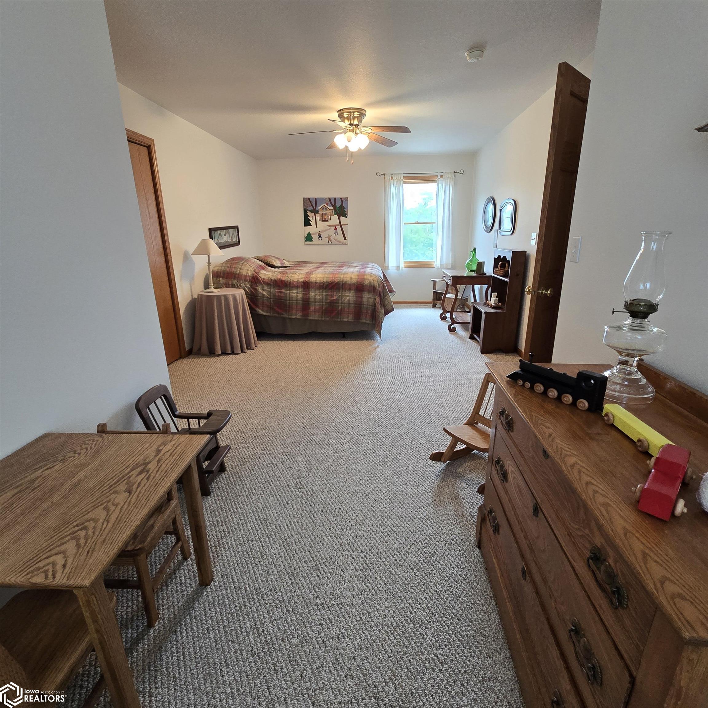 2196 Oxford Avenue, Oskaloosa, Iowa image 22