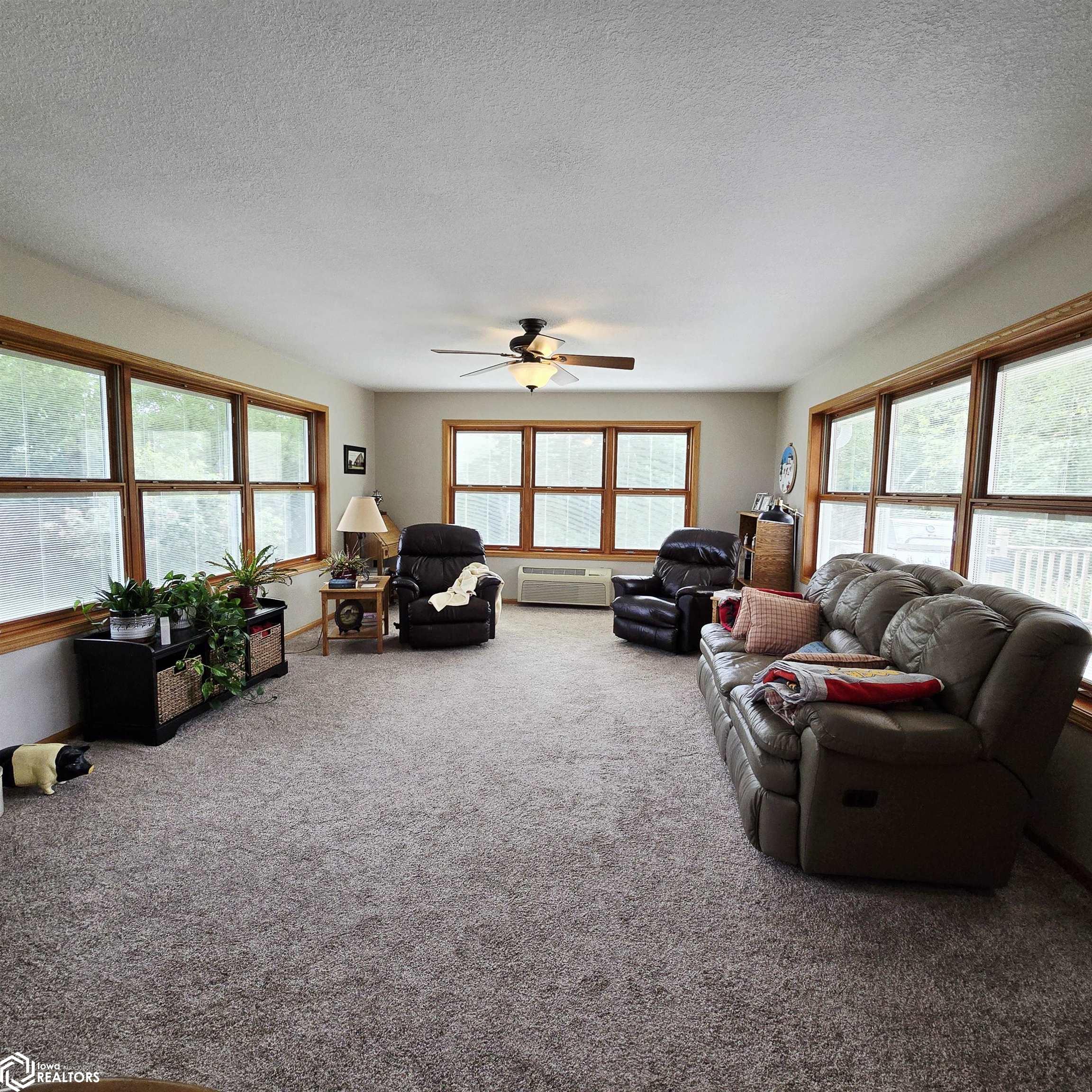 2196 Oxford Avenue, Oskaloosa, Iowa image 24