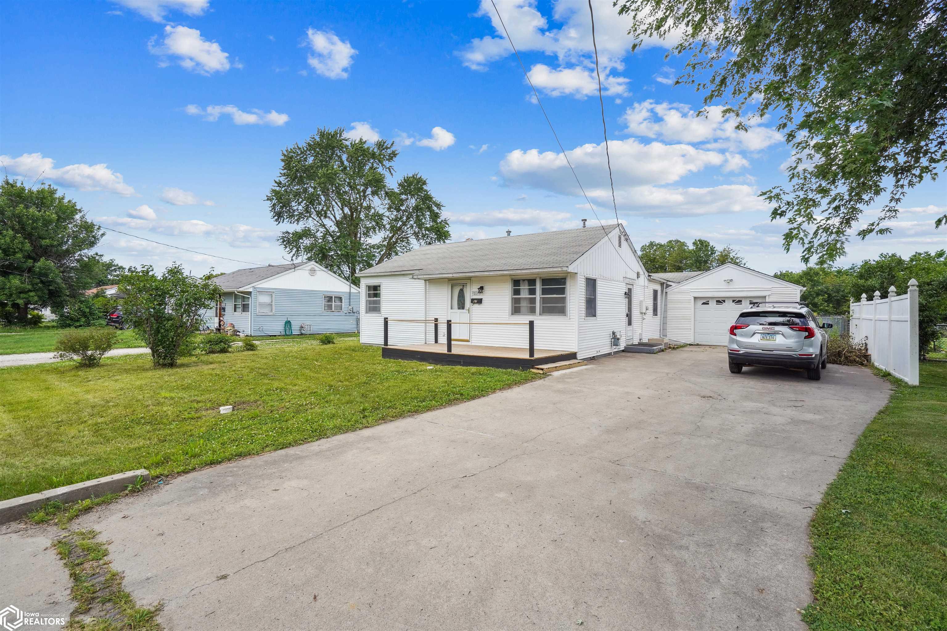 1529 Swanson Avenue, Ottumwa, Iowa image 2