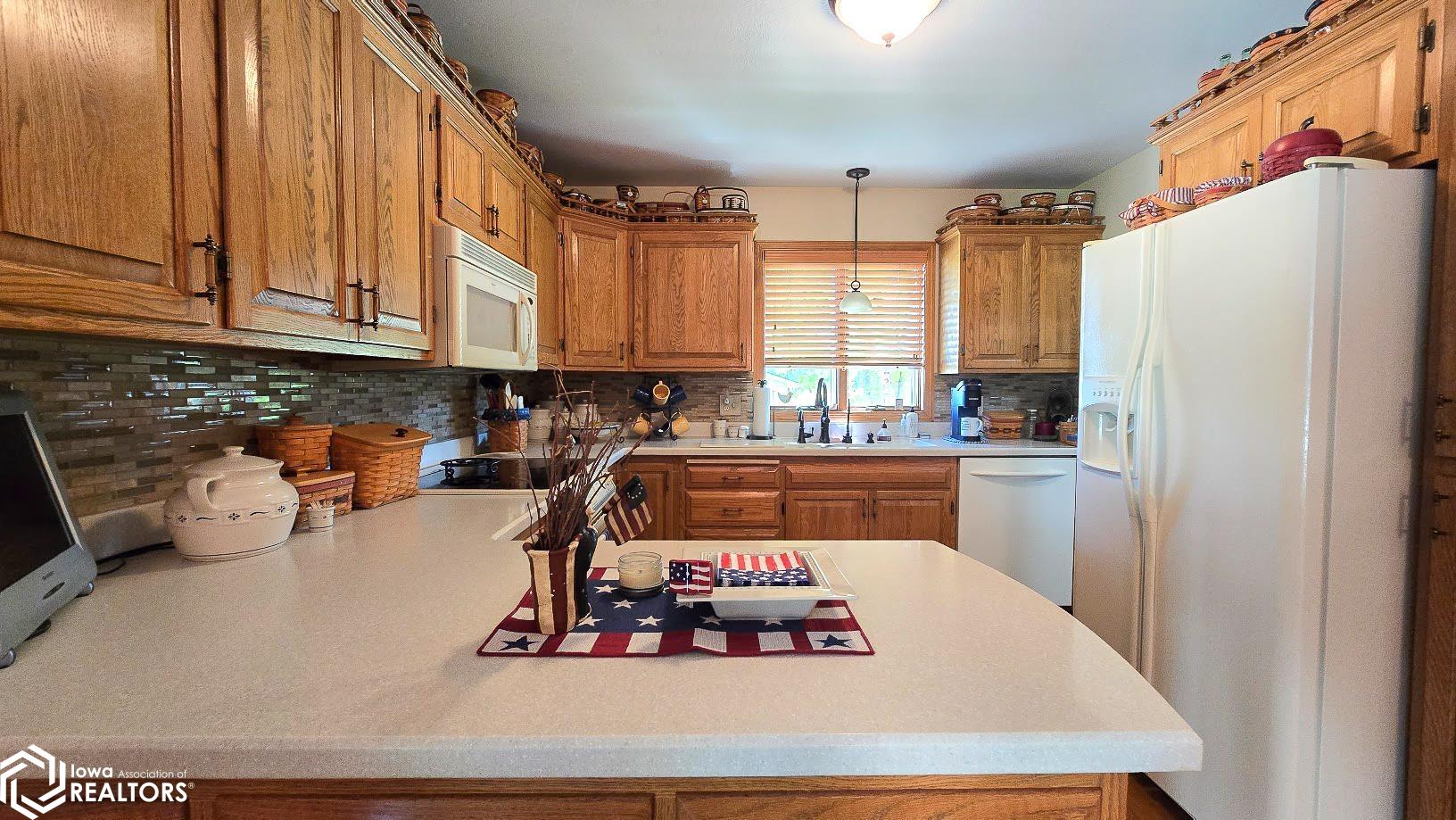 1009 S Grant Street, Lake Mills, Iowa image 3