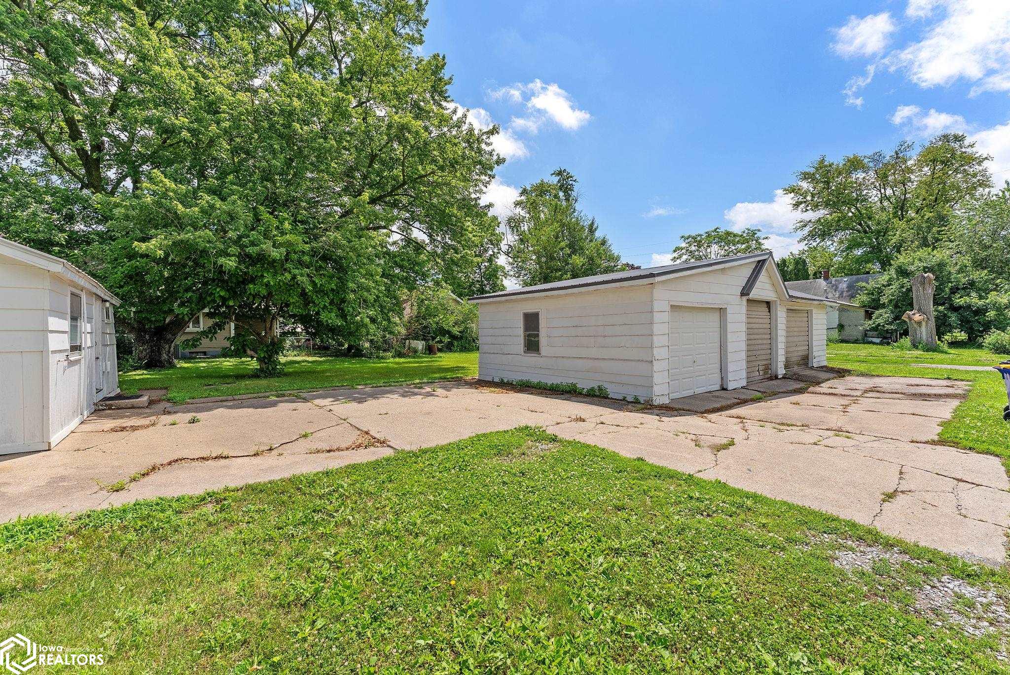 301 E 7th Street, Washington, Iowa image 13