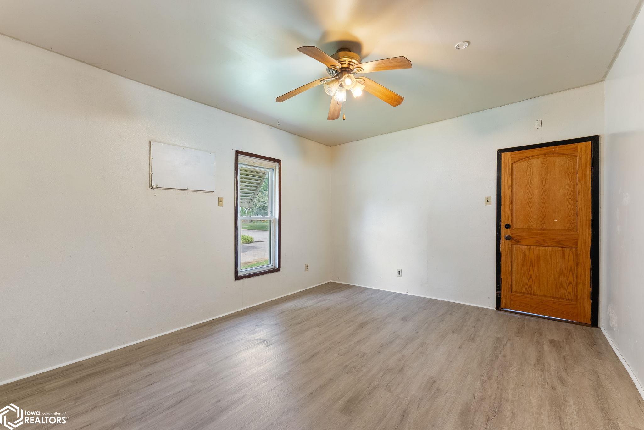 301 E 7th Street, Washington, Iowa image 3