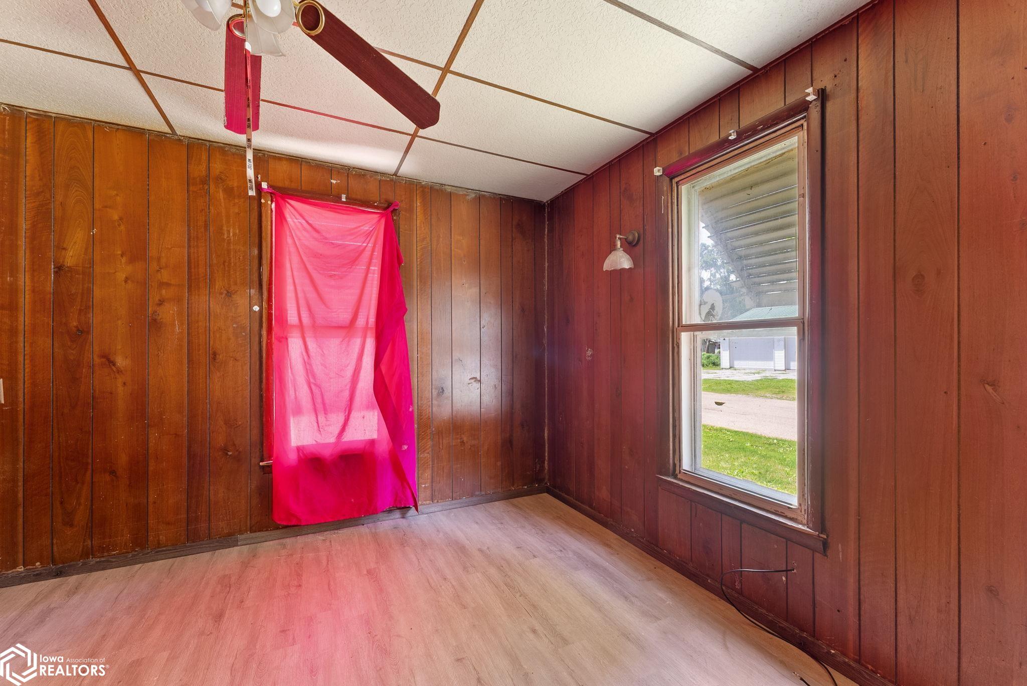 301 E 7th Street, Washington, Iowa image 7